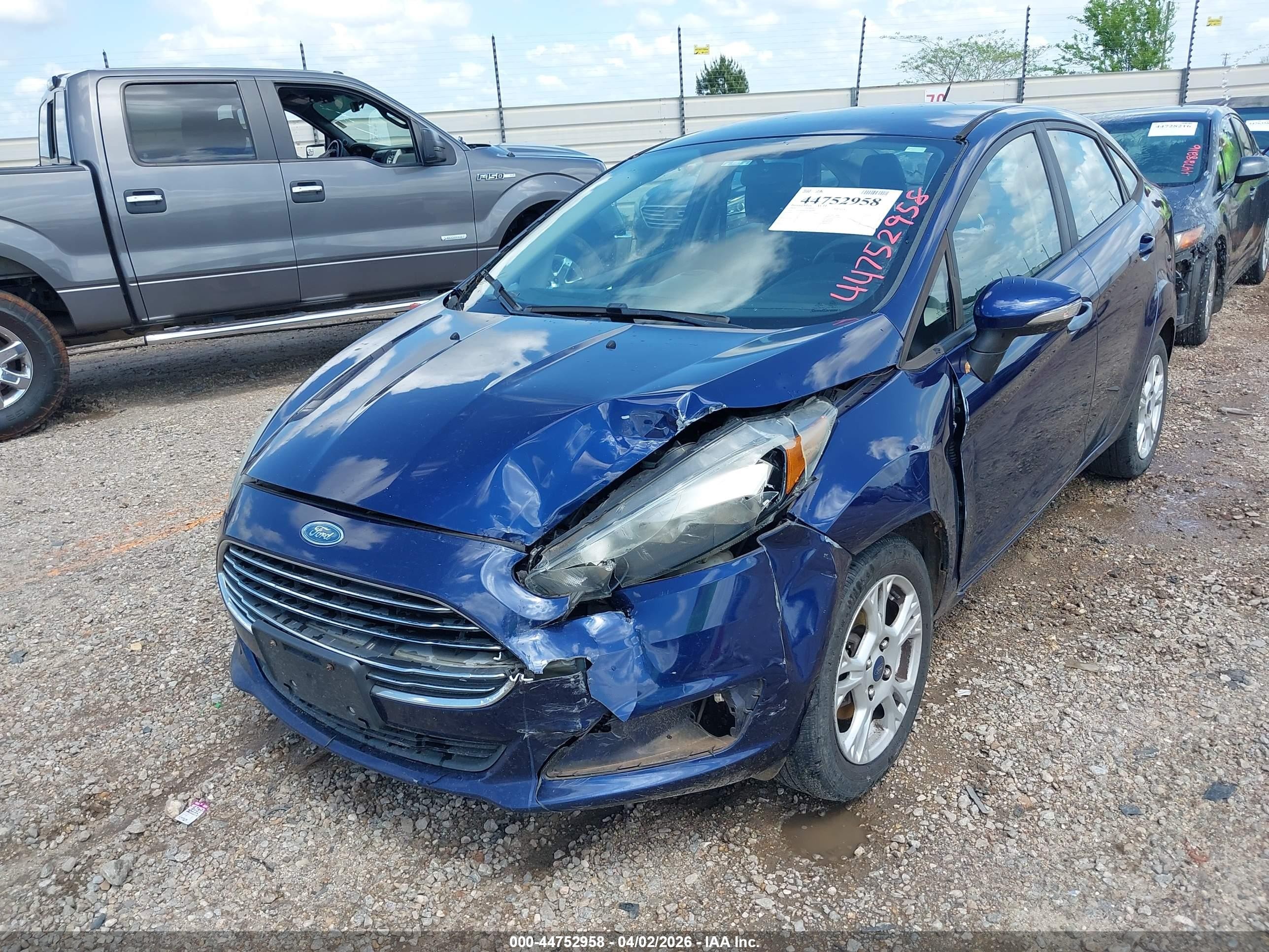 2016 Ford Fiesta Se Blue vin: 3FADP4BJ0GM187991