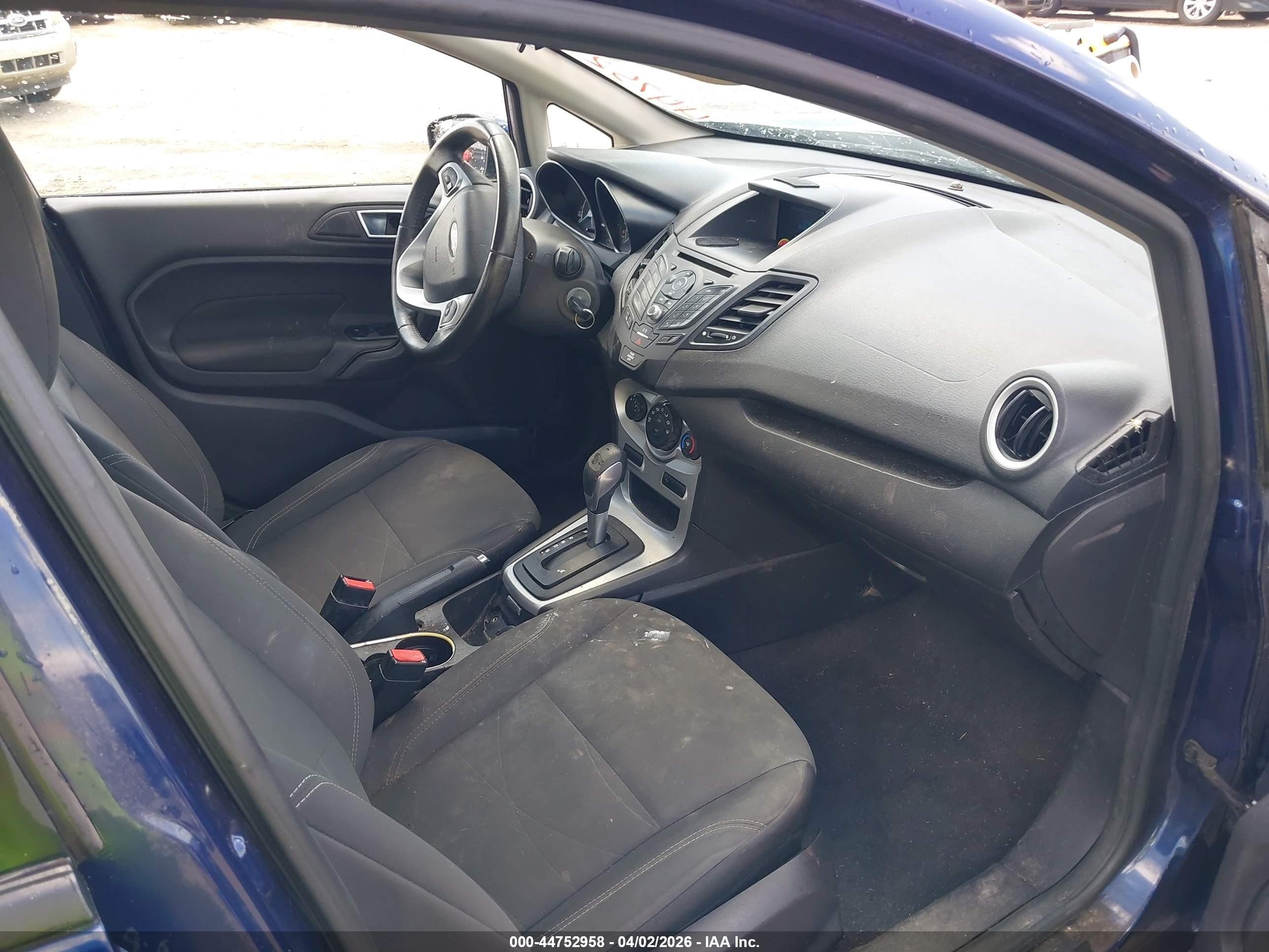 2016 Ford Fiesta Se Blue vin: 3FADP4BJ0GM187991