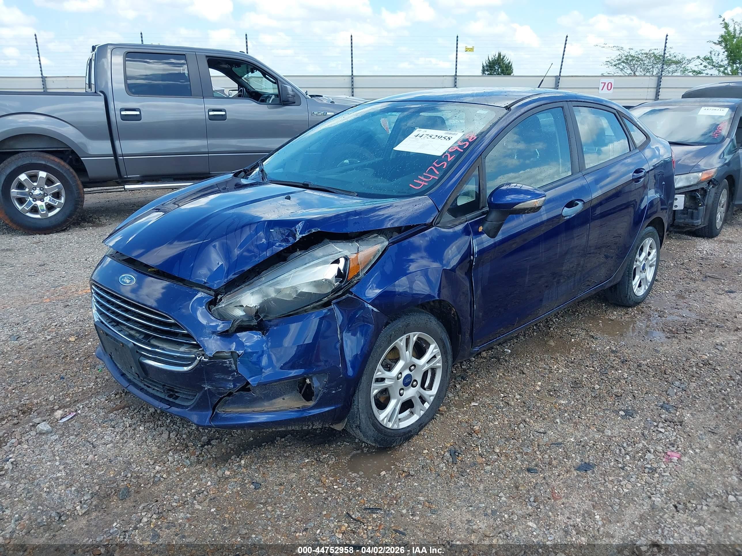 2016 Ford Fiesta Se Blue vin: 3FADP4BJ0GM187991