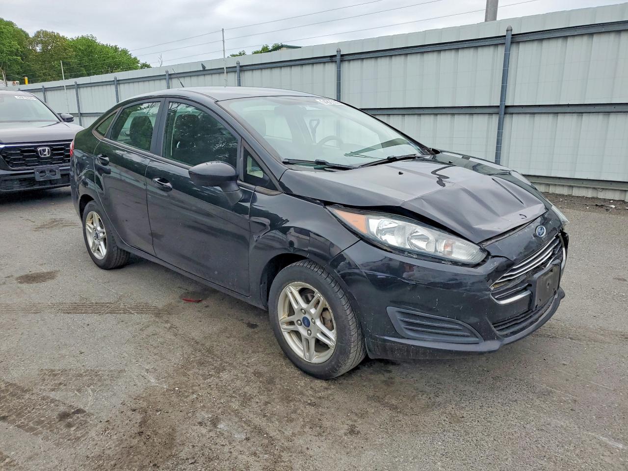 2019 Ford Fiesta Se Black vin: 3FADP4BJ0KM131350