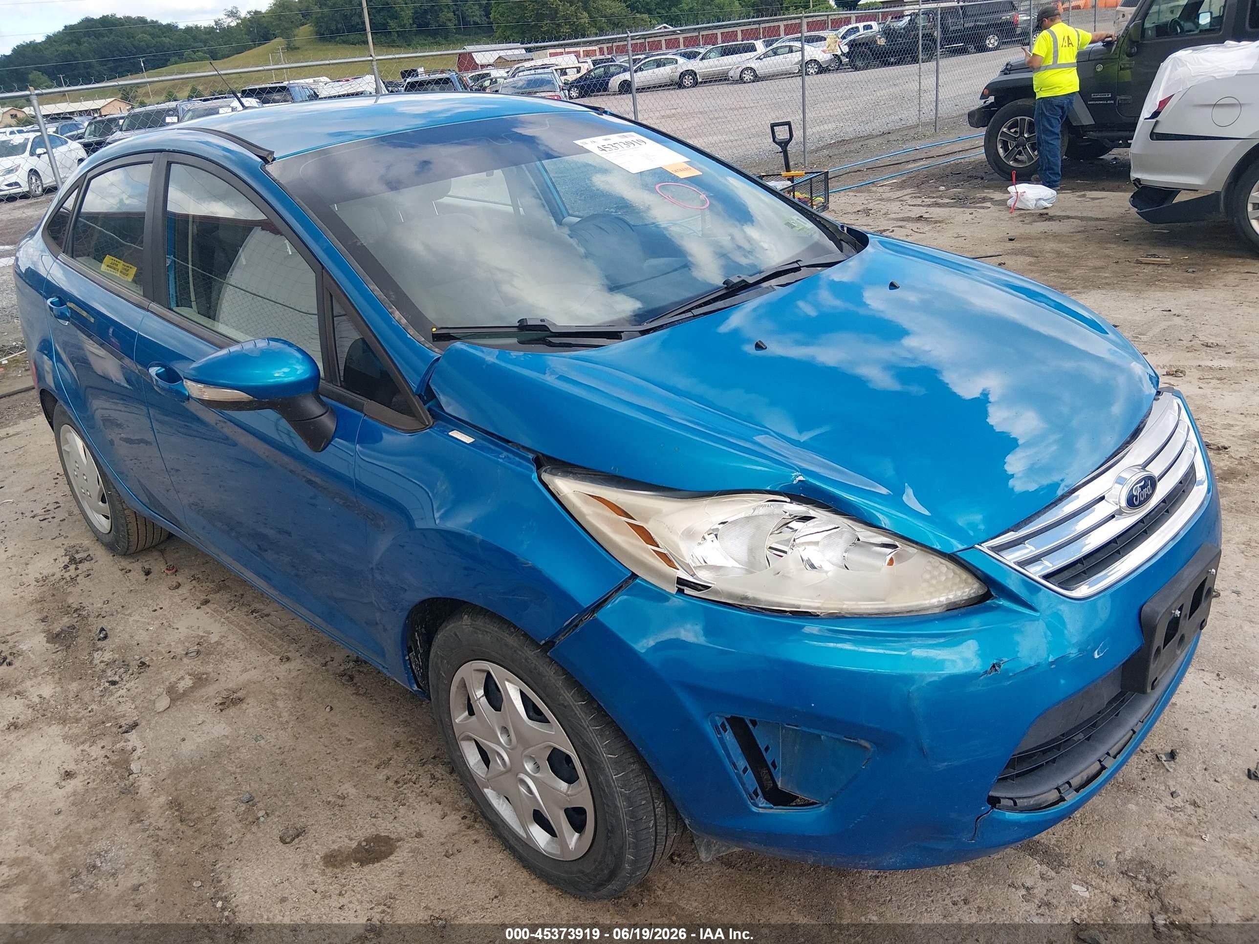 2013 Ford Fiesta Se Blue vin: 3FADP4BJ1DM199482