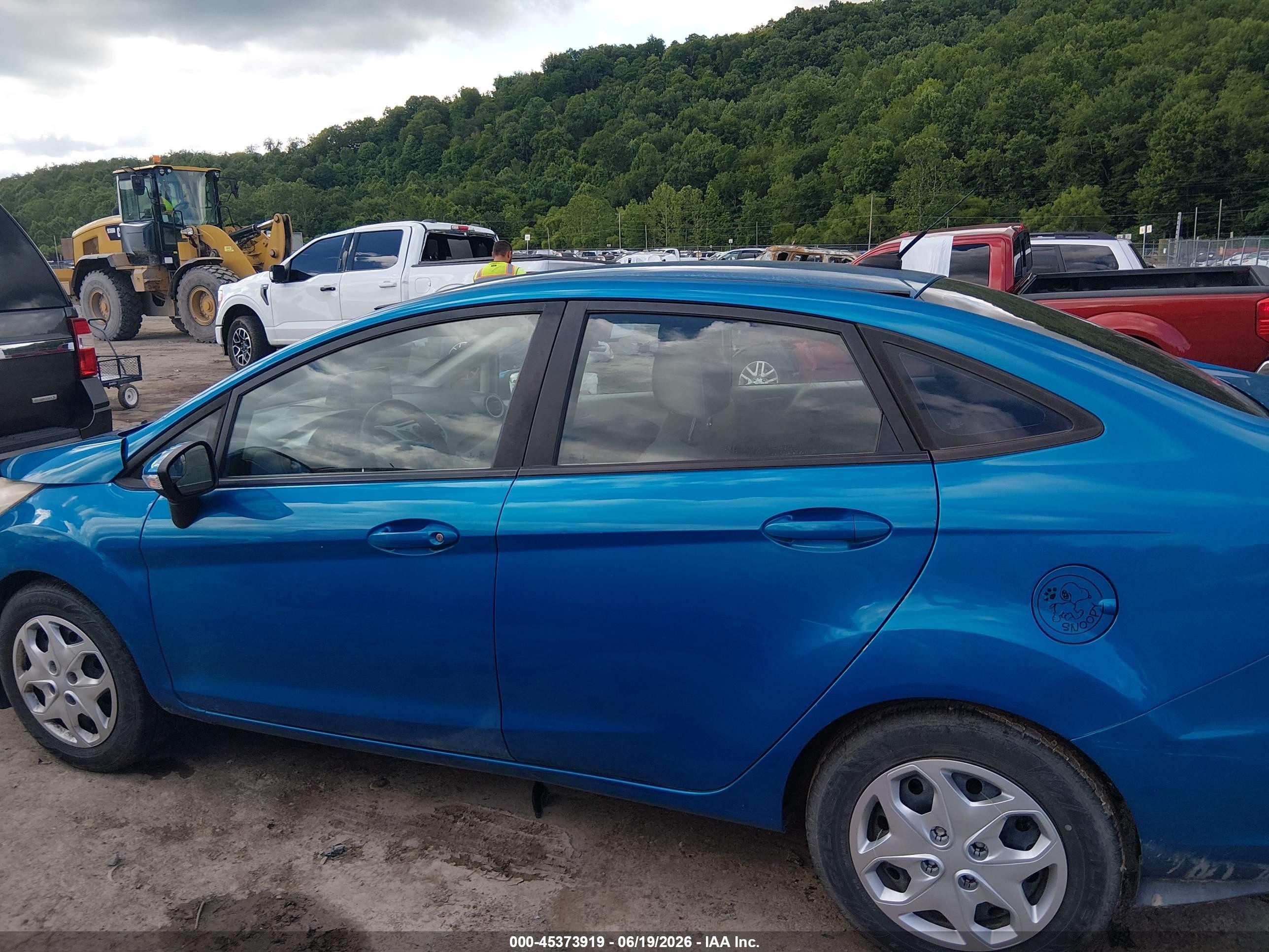 2013 Ford Fiesta Se Blue vin: 3FADP4BJ1DM199482