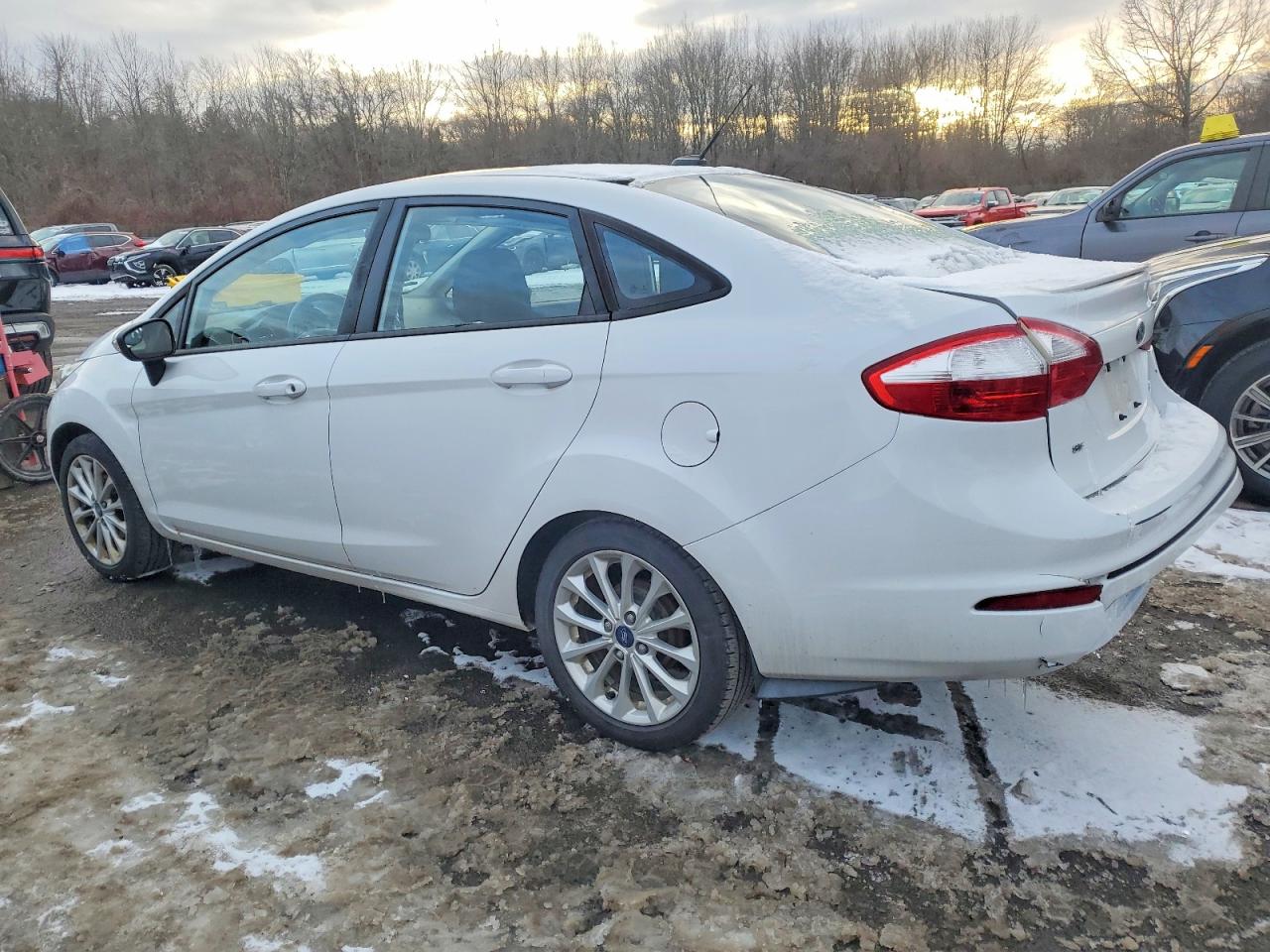 2014 Ford Fiesta Se White vin: 3FADP4BJ1EM105960