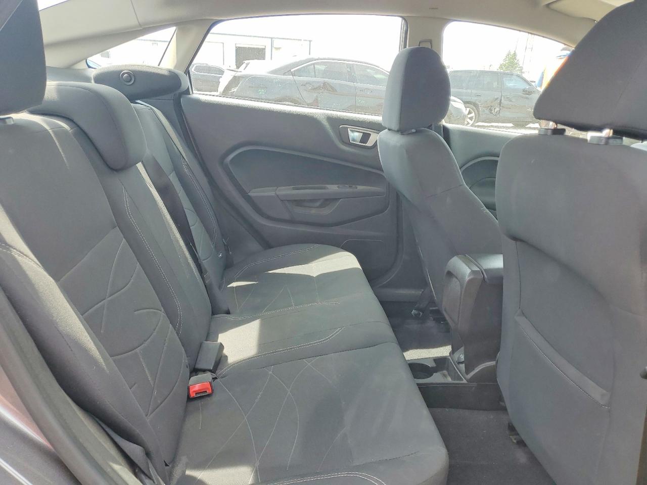 2014 Ford Fiesta Se Серый vin: 3FADP4BJ1EM171327
