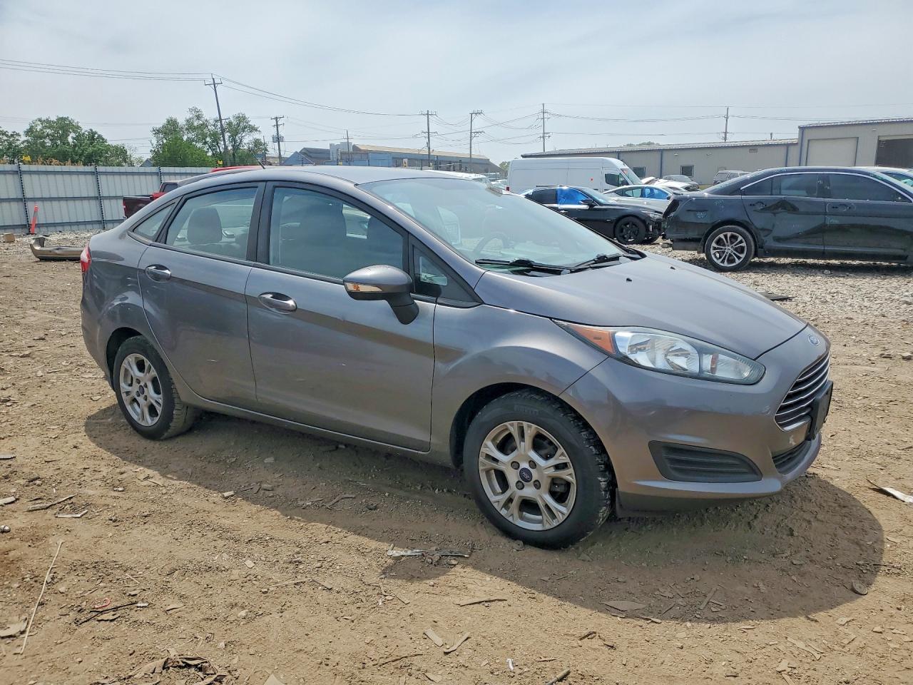 2014 Ford Fiesta Se Серый vin: 3FADP4BJ1EM171327