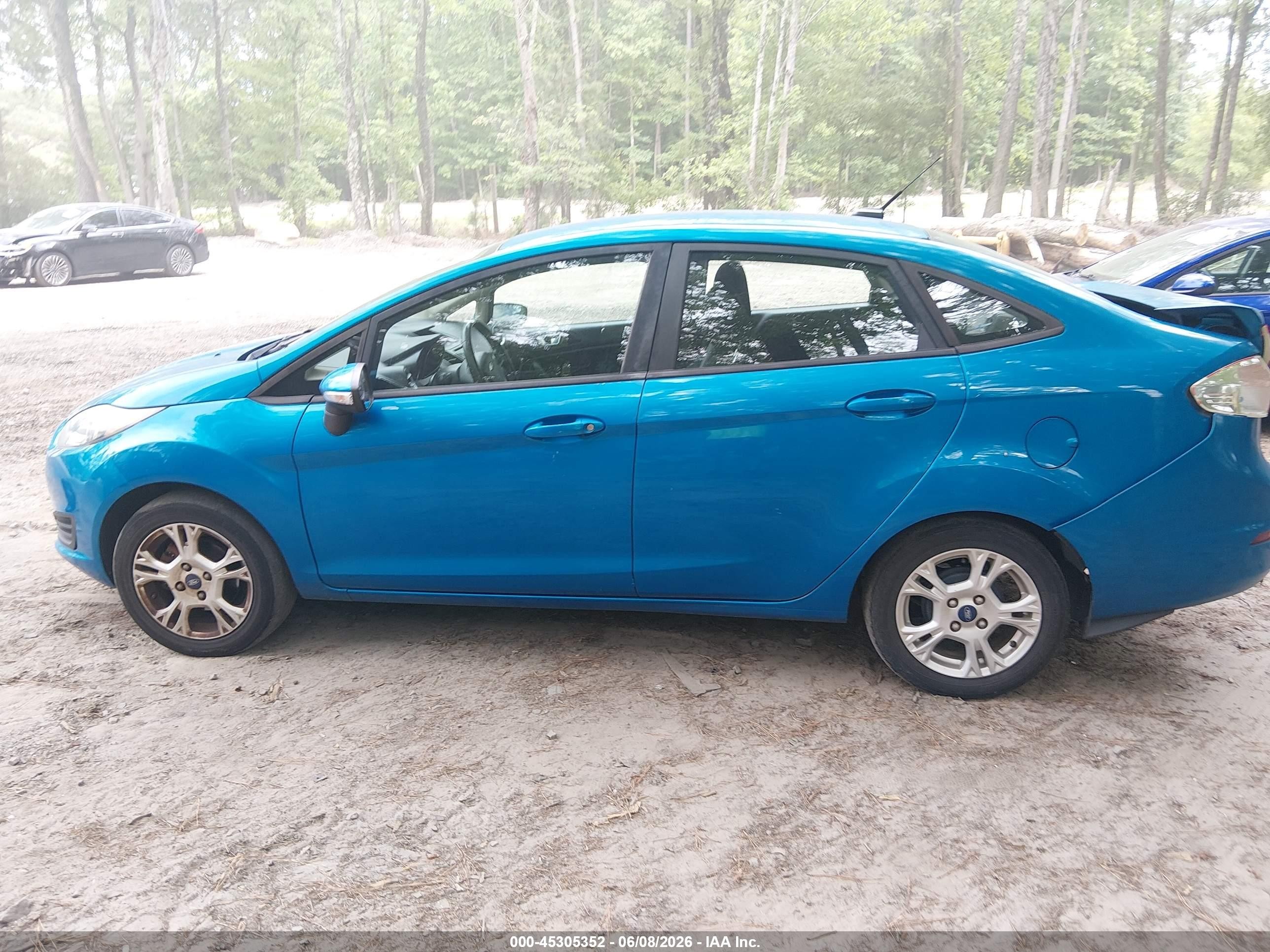 2014 Ford Fiesta Se Blue vin: 3FADP4BJ1EM211101