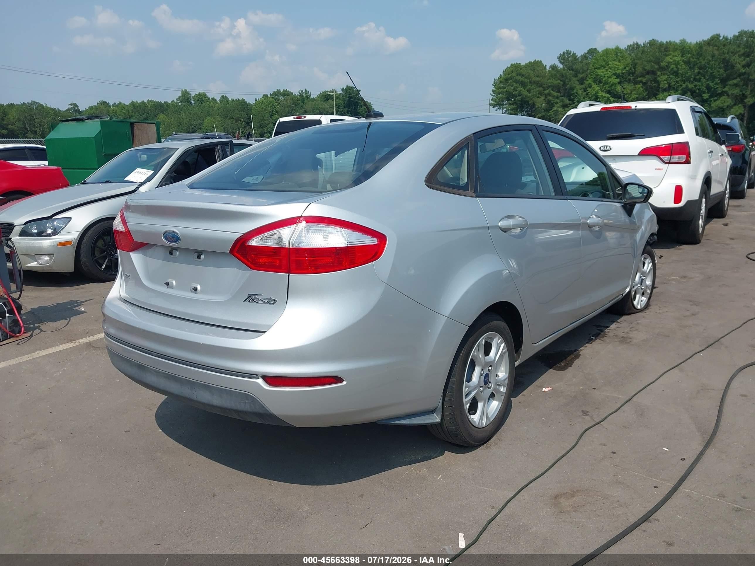 2015 Ford Fiesta Se Silver vin: 3FADP4BJ1FM117527