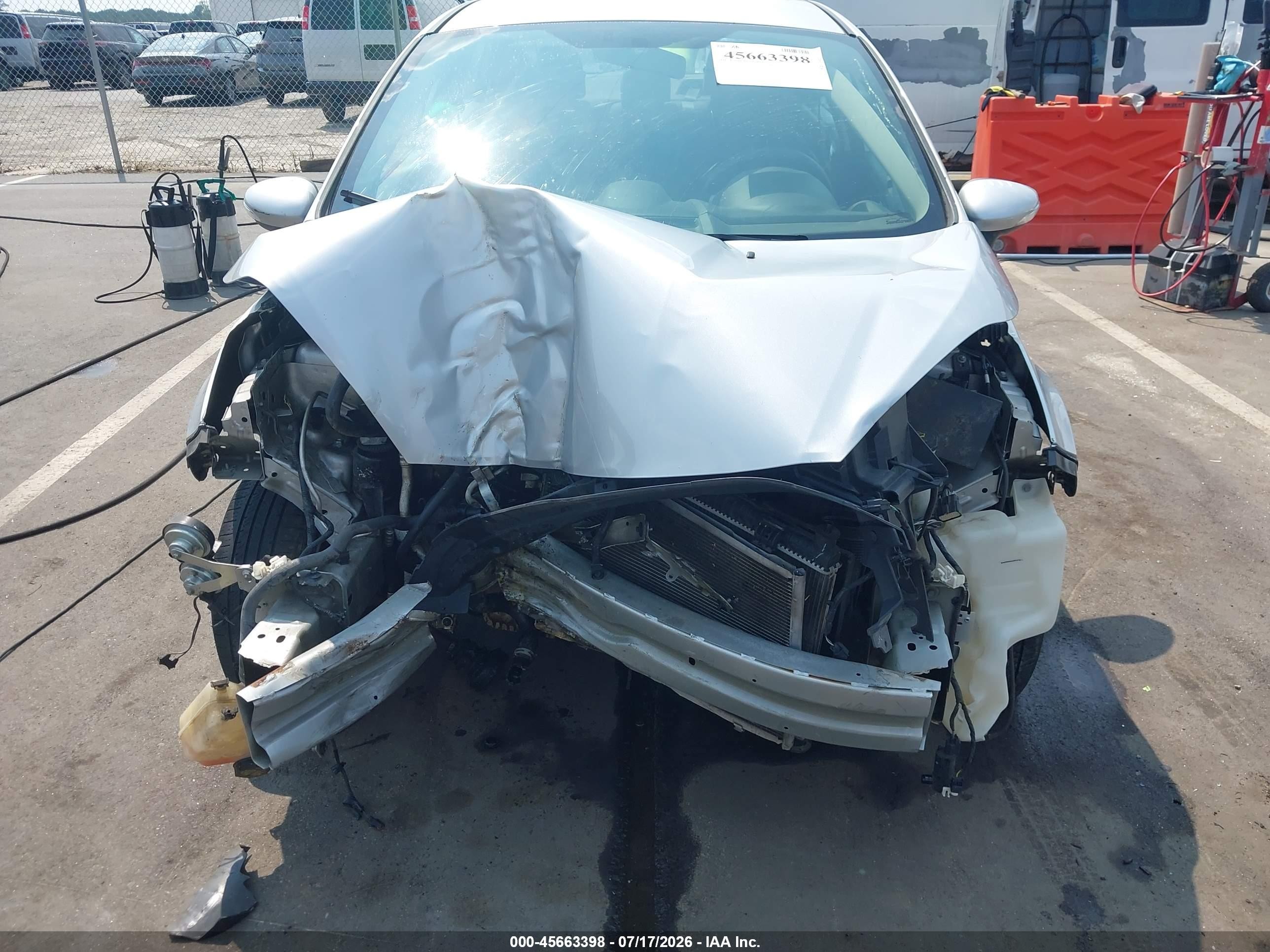 2015 Ford Fiesta Se Silver vin: 3FADP4BJ1FM117527