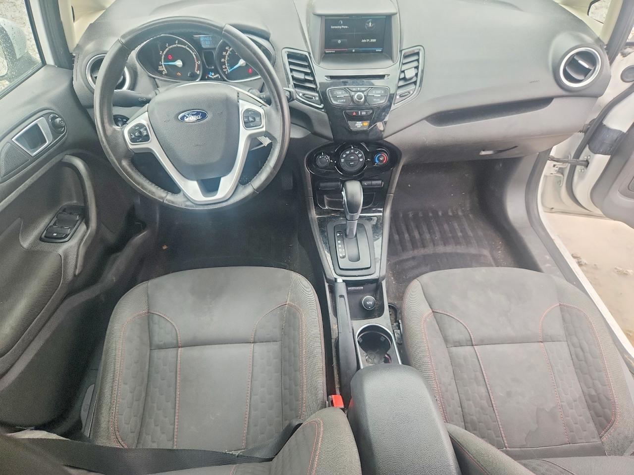 2015 Ford Fiesta Se Белый vin: 3FADP4BJ1FM150687