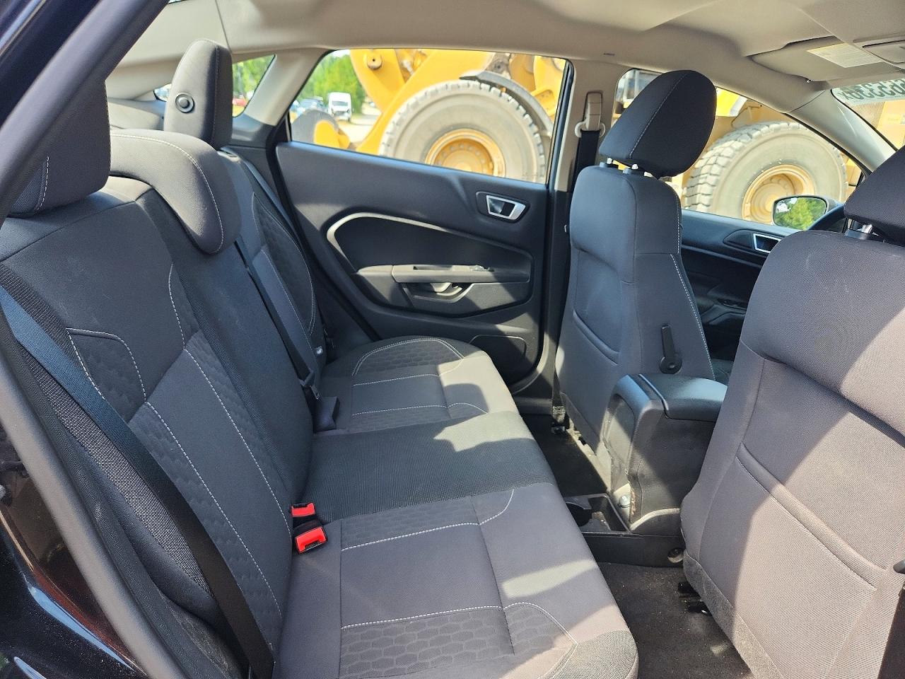 2015 Ford Fiesta Se Black vin: 3FADP4BJ1FM157154