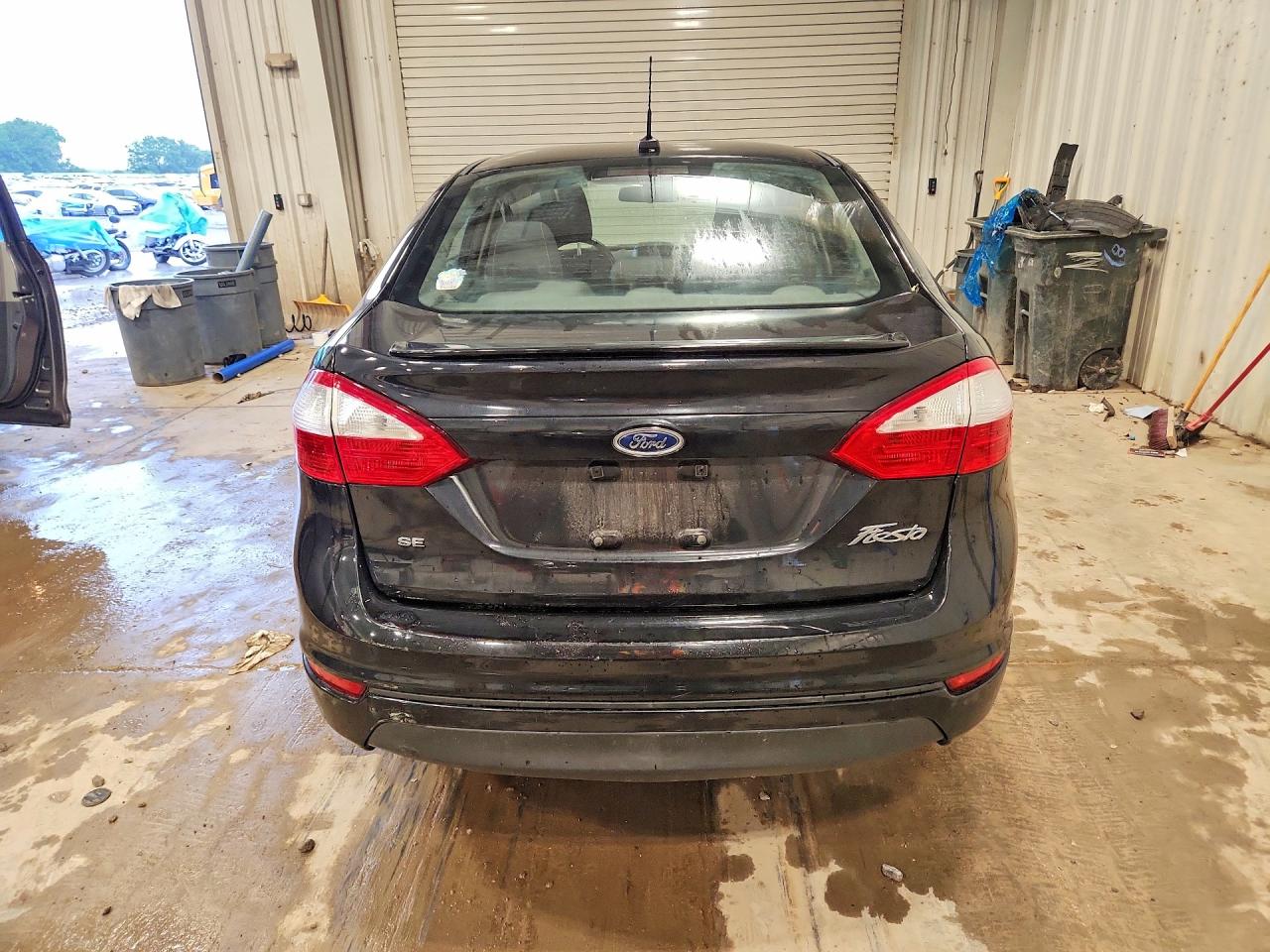 2015 Ford Fiesta Se Черный vin: 3FADP4BJ1FM158143