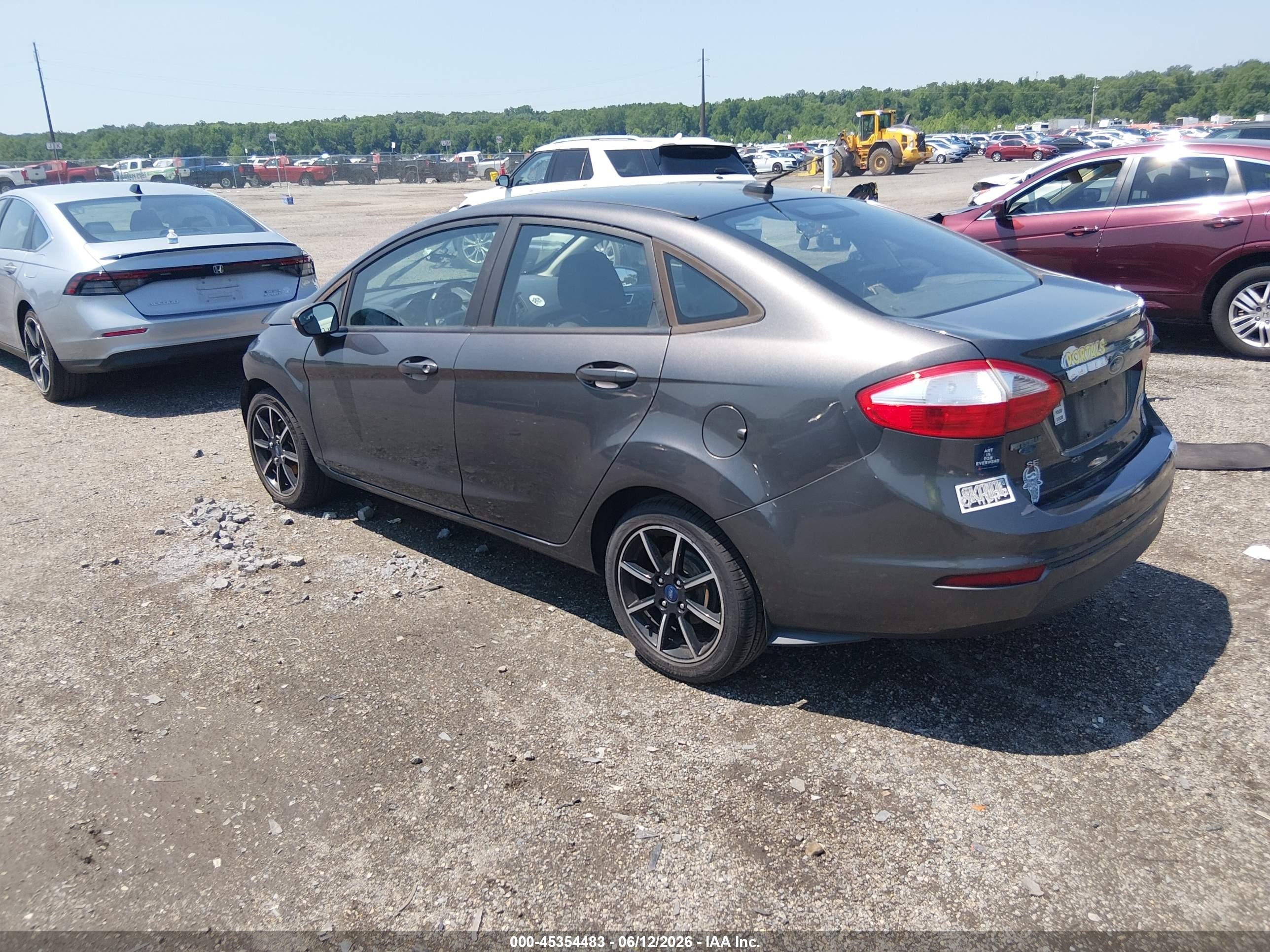 2015 Ford Fiesta Se Gray vin: 3FADP4BJ1FM175511