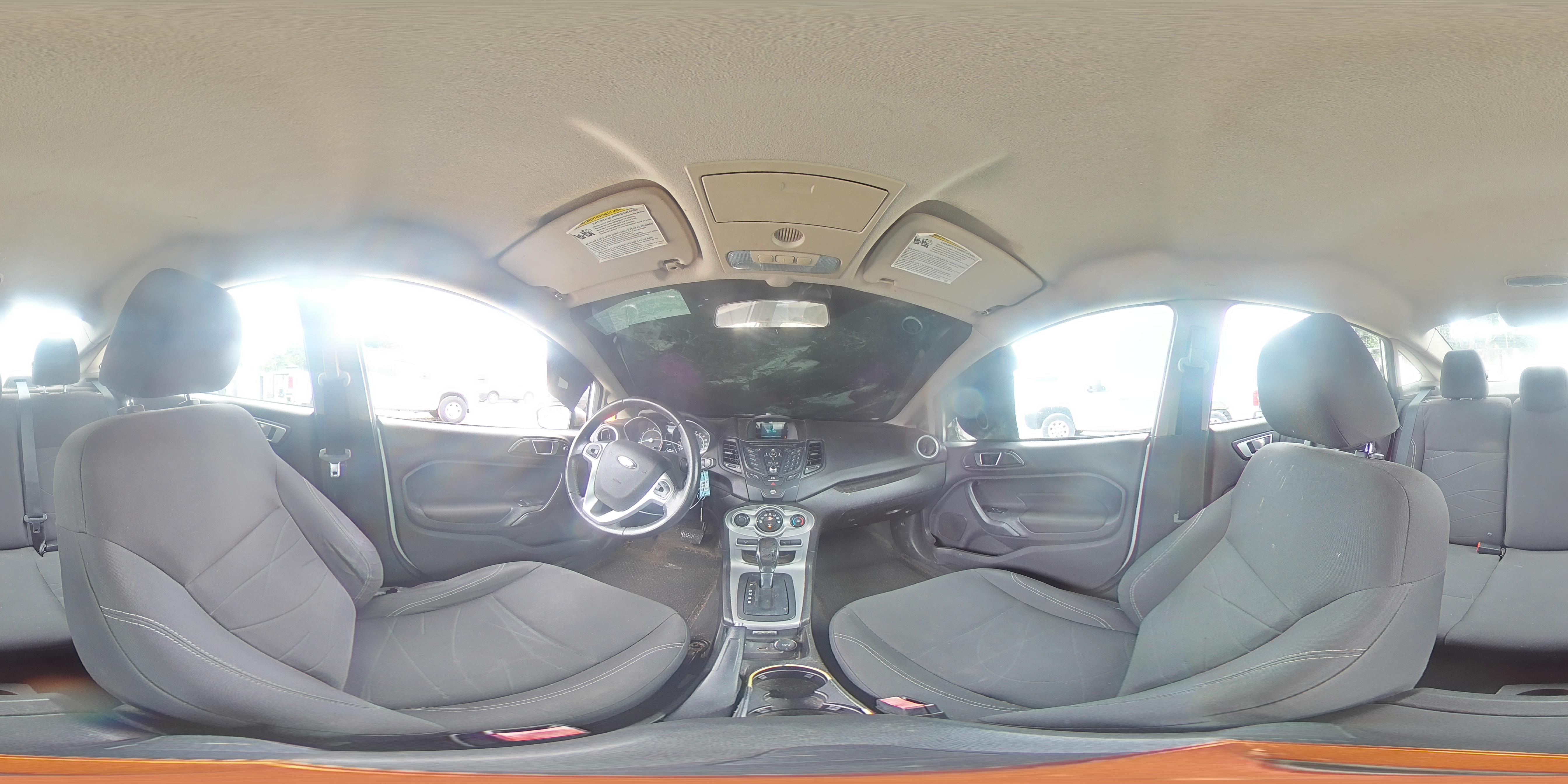 2015 Ford Fiesta Se Серебряный vin: 3FADP4BJ1FM198545