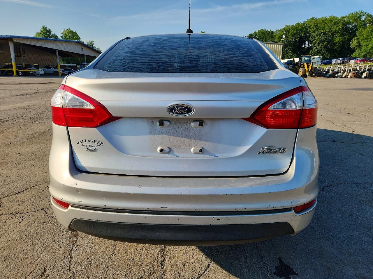 2015 Ford Fiesta Se Серебряный vin: 3FADP4BJ1FM198884