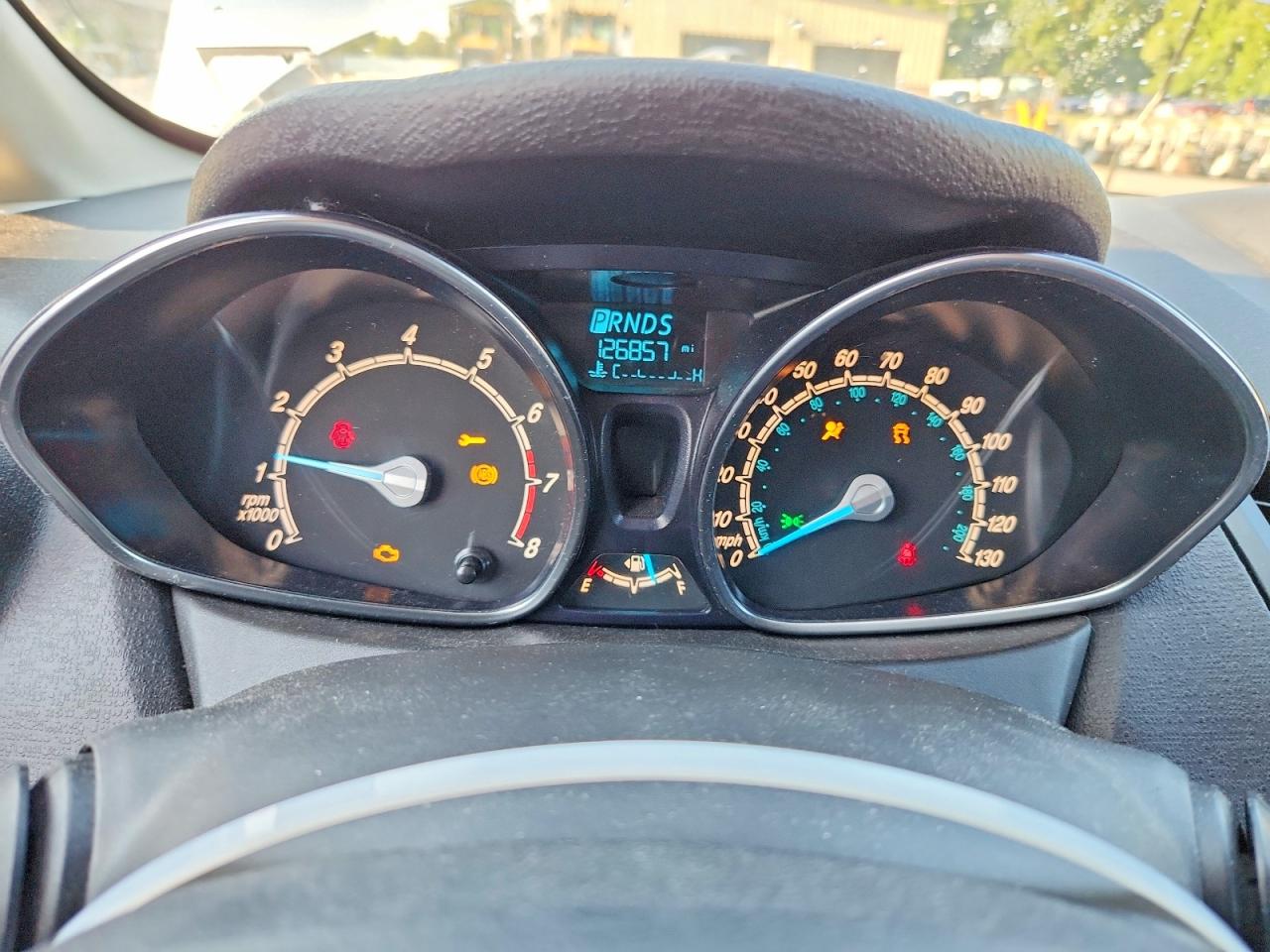 2015 Ford Fiesta Se Серебряный vin: 3FADP4BJ1FM198884