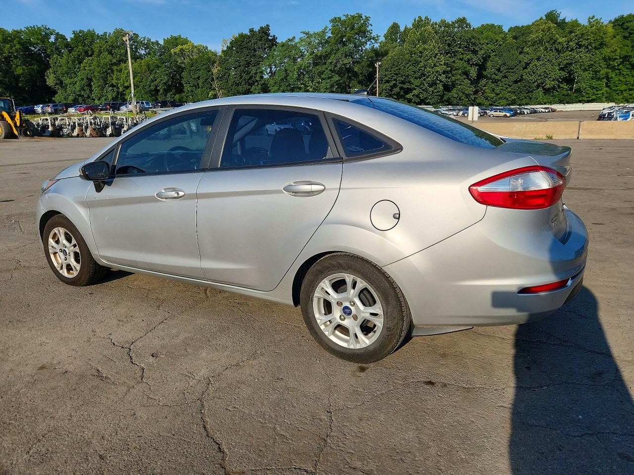2015 Ford Fiesta Se Серебряный vin: 3FADP4BJ1FM198884