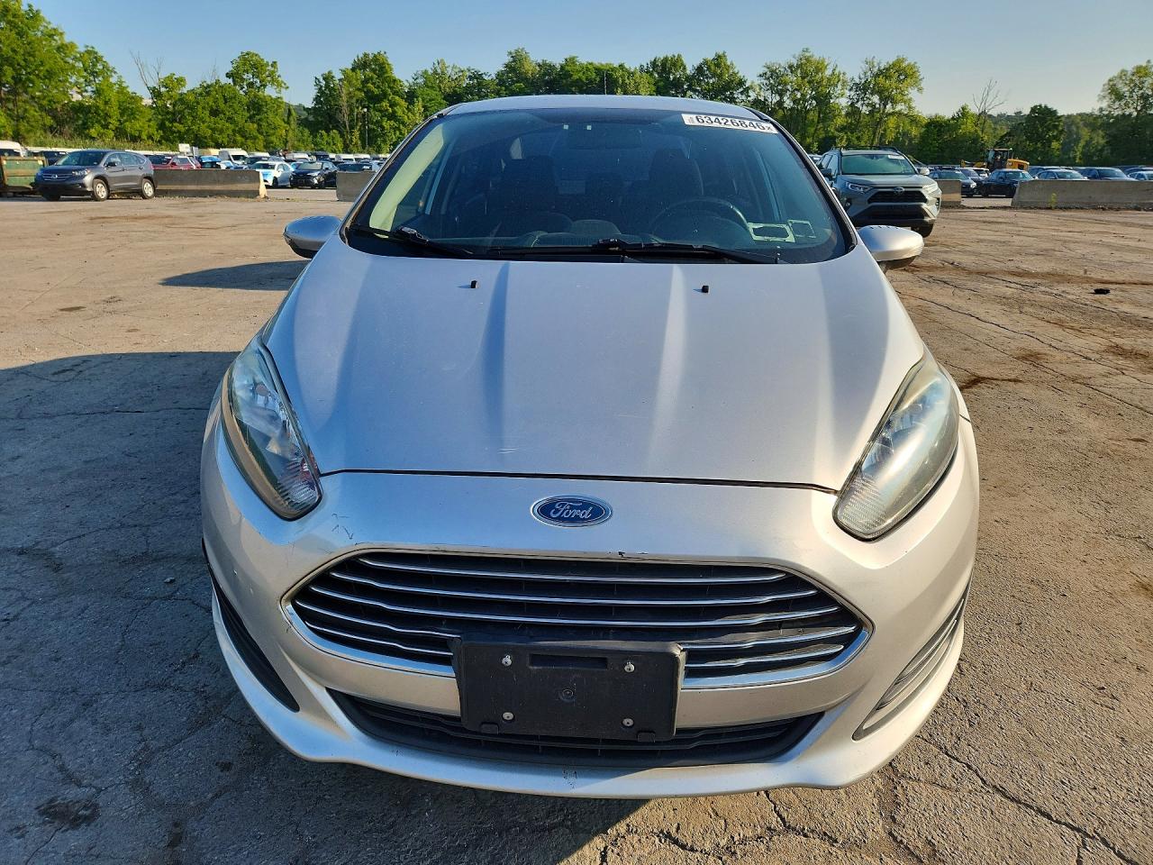 2015 Ford Fiesta Se Серебряный vin: 3FADP4BJ1FM198884