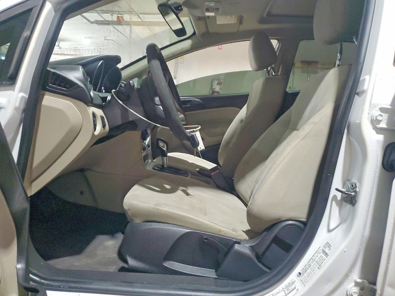 2017 Ford Fiesta Se White vin: 3FADP4BJ1HM125078