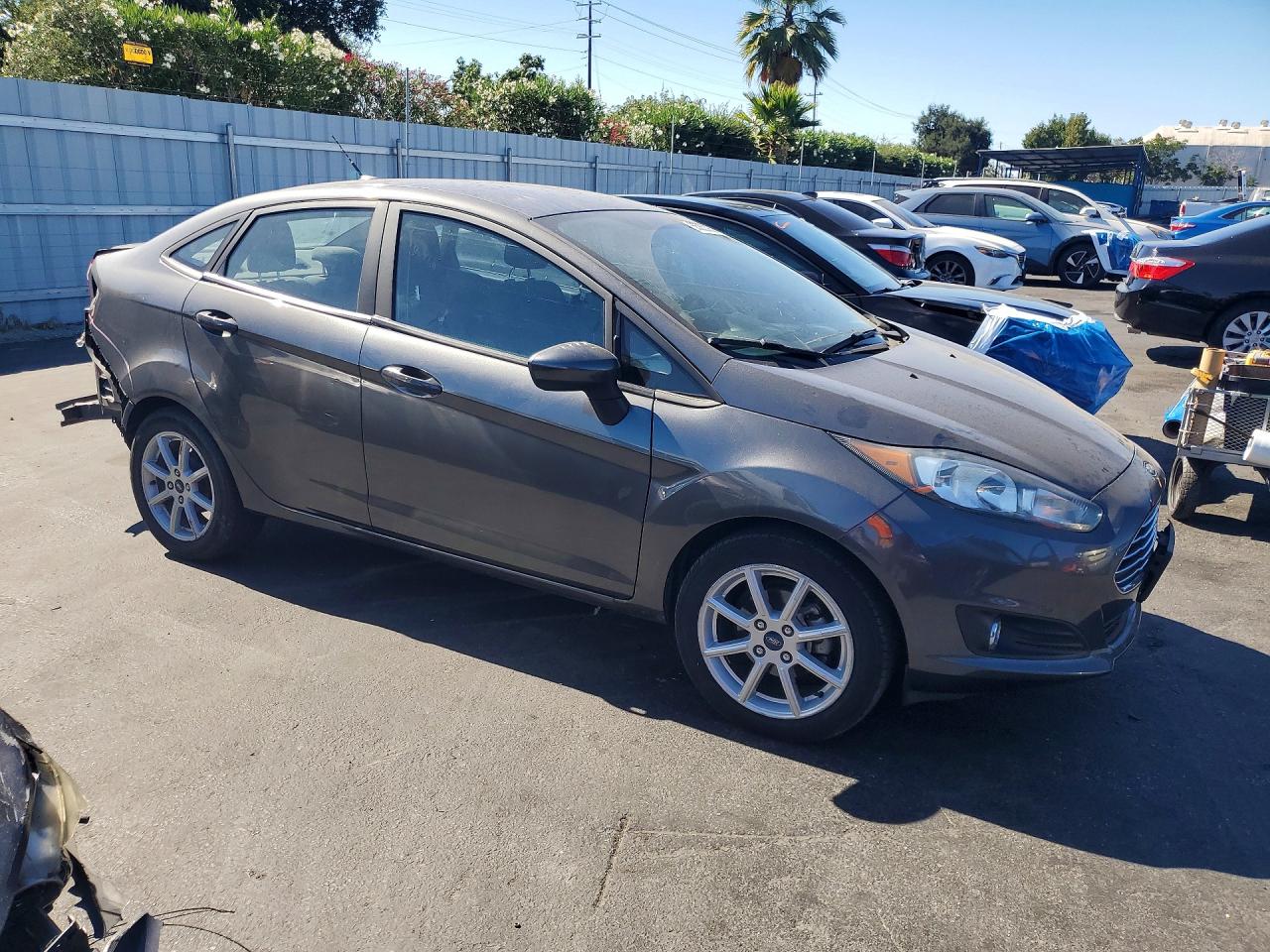 2019 Ford Fiesta Se Charcoal vin: 3FADP4BJ1KM133107