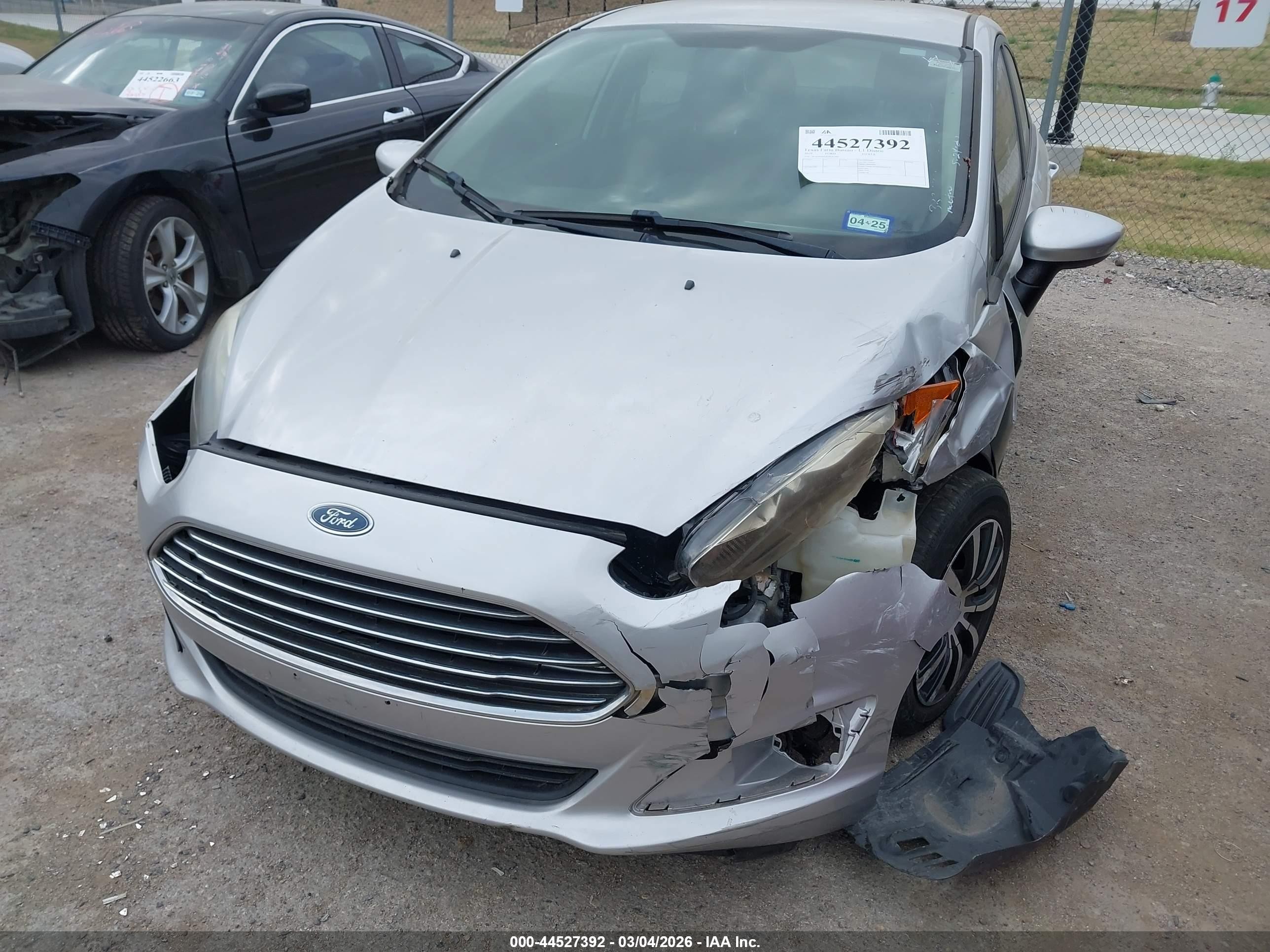 2019 Ford Fiesta Se Silver vin: 3FADP4BJ1KM162901