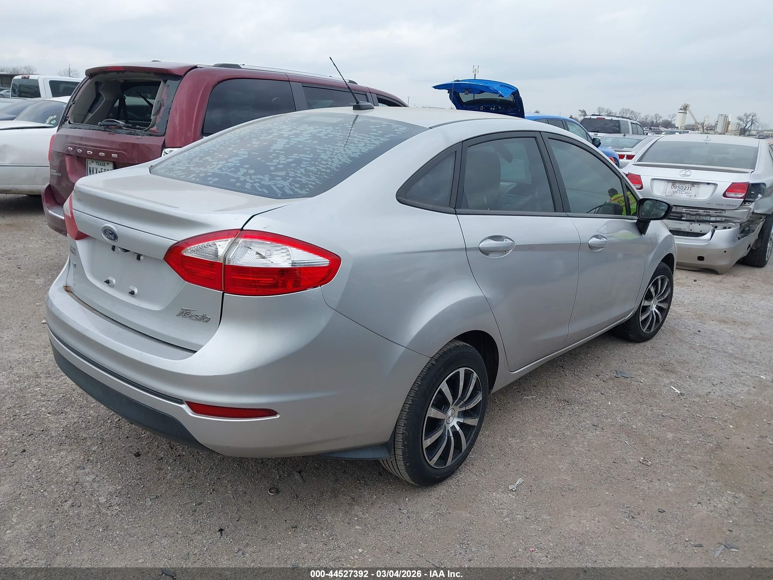 2019 Ford Fiesta Se Silver vin: 3FADP4BJ1KM162901