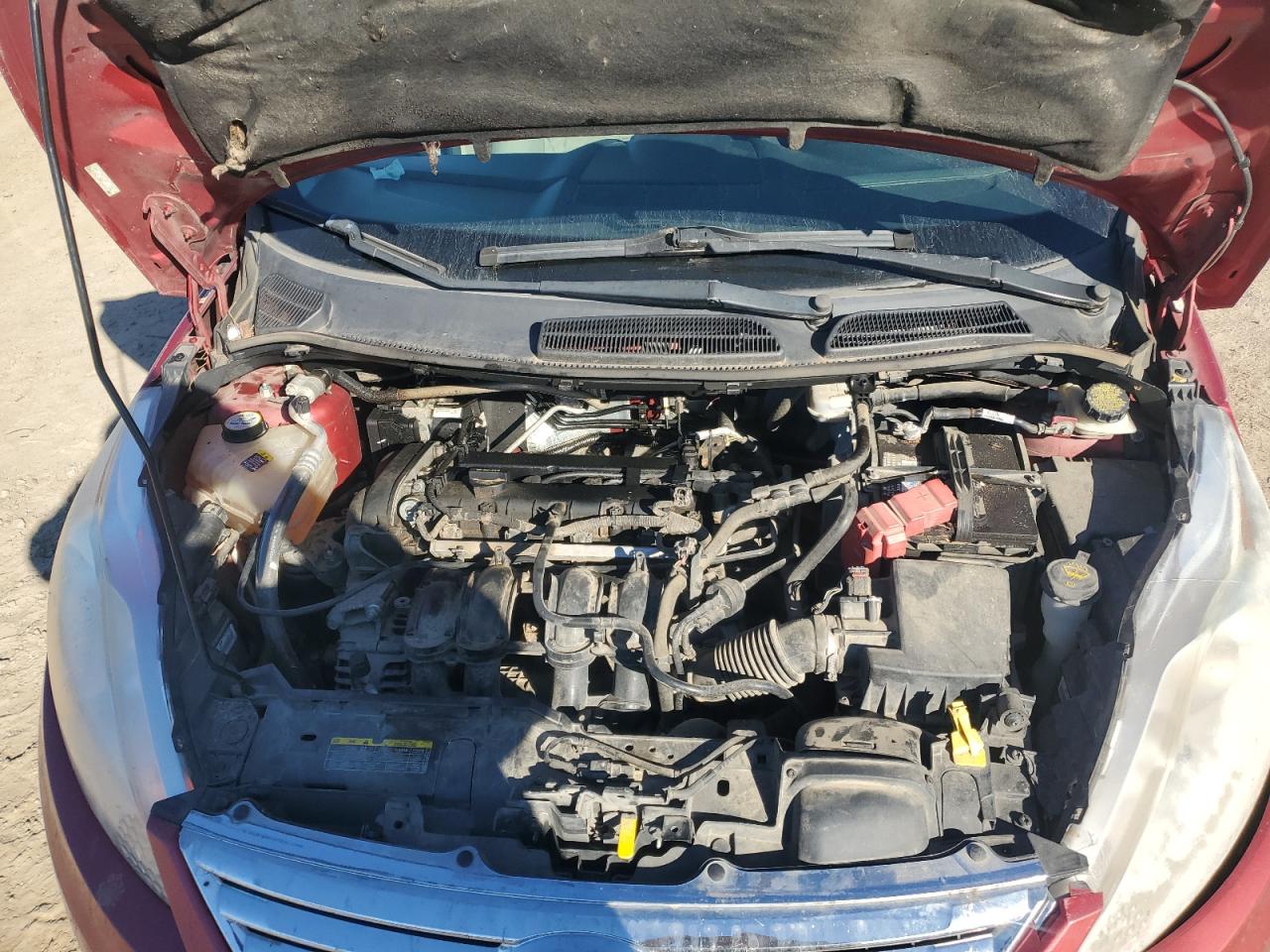 2011 Ford Fiesta Se Red vin: 3FADP4BJ2BM173924