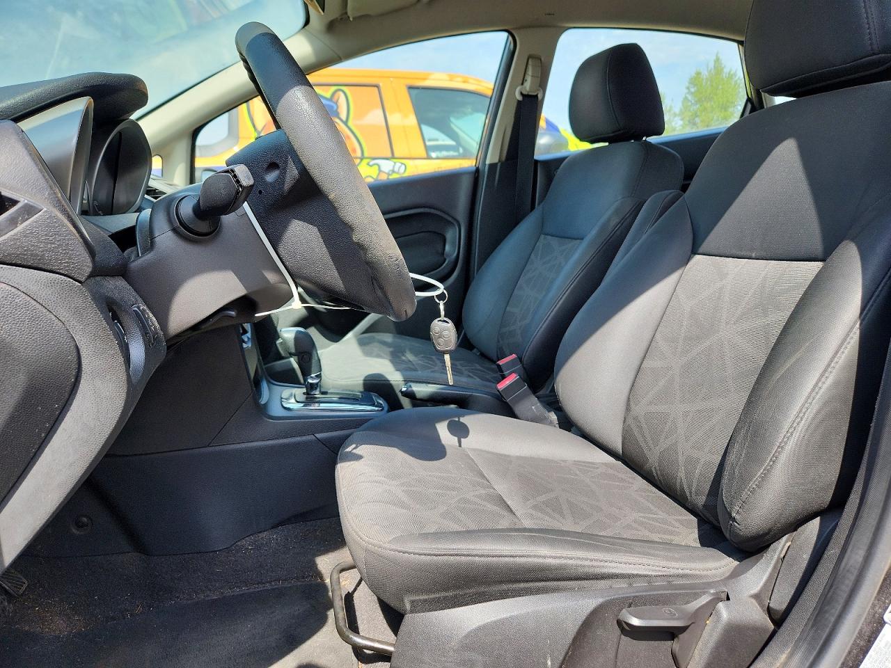2013 Ford Fiesta Se Black vin: 3FADP4BJ2DM129506