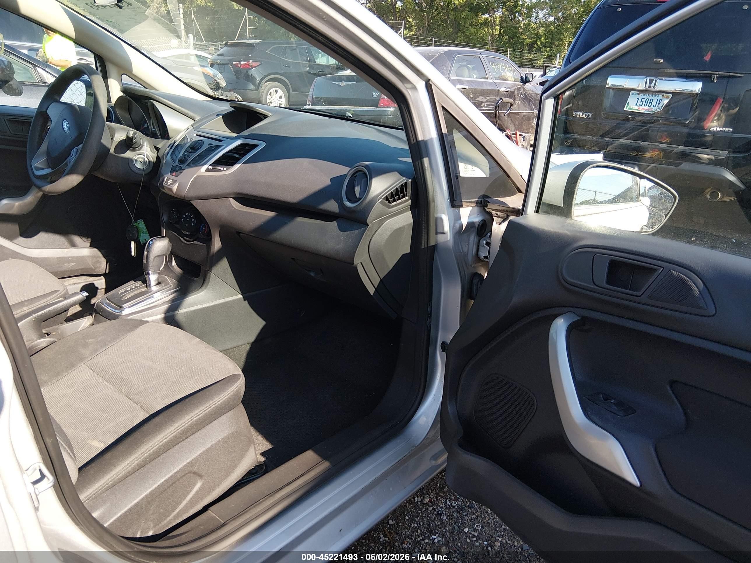 2013 Ford Fiesta Se Silver vin: 3FADP4BJ2DM204138