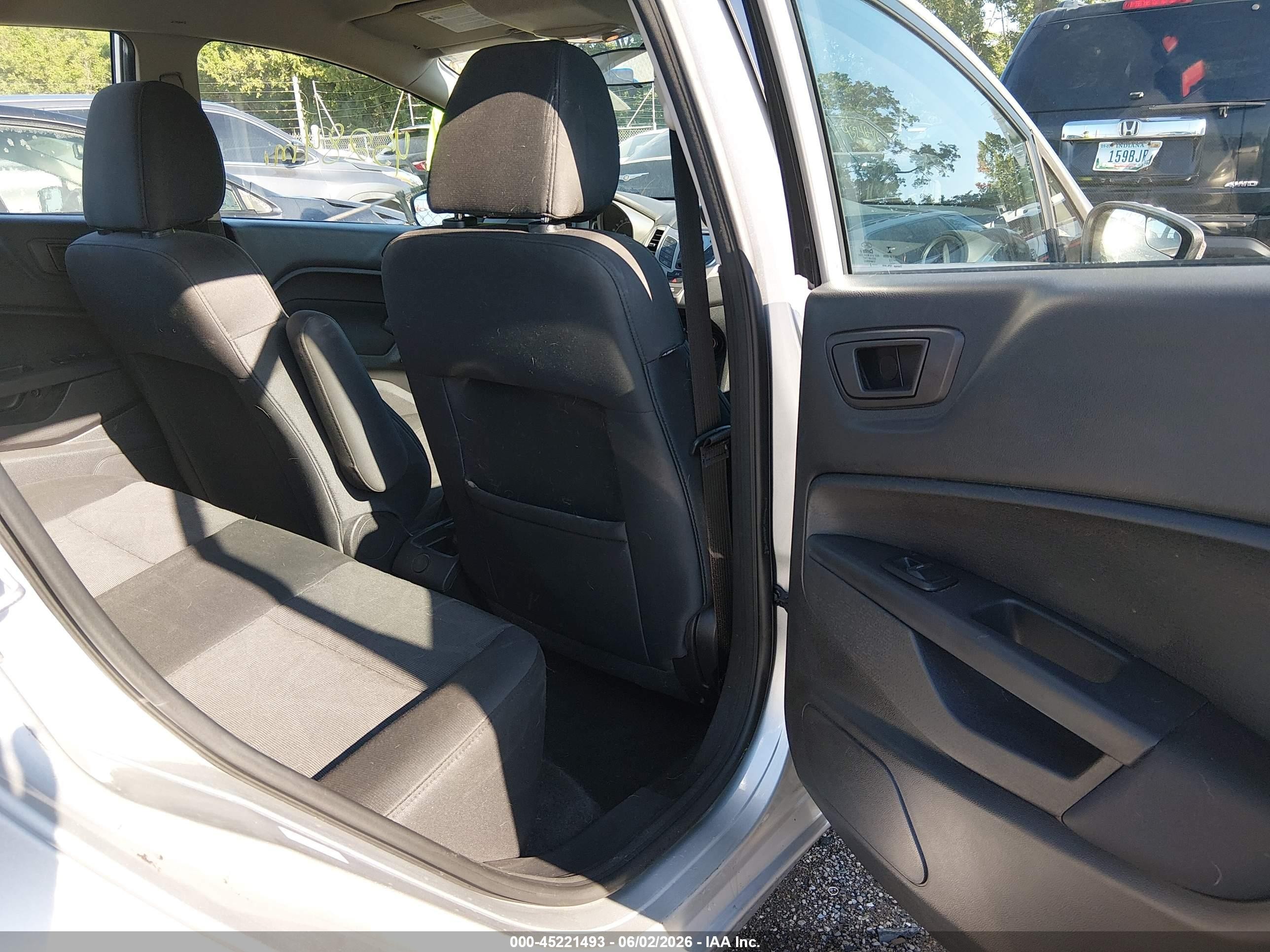 2013 Ford Fiesta Se Silver vin: 3FADP4BJ2DM204138