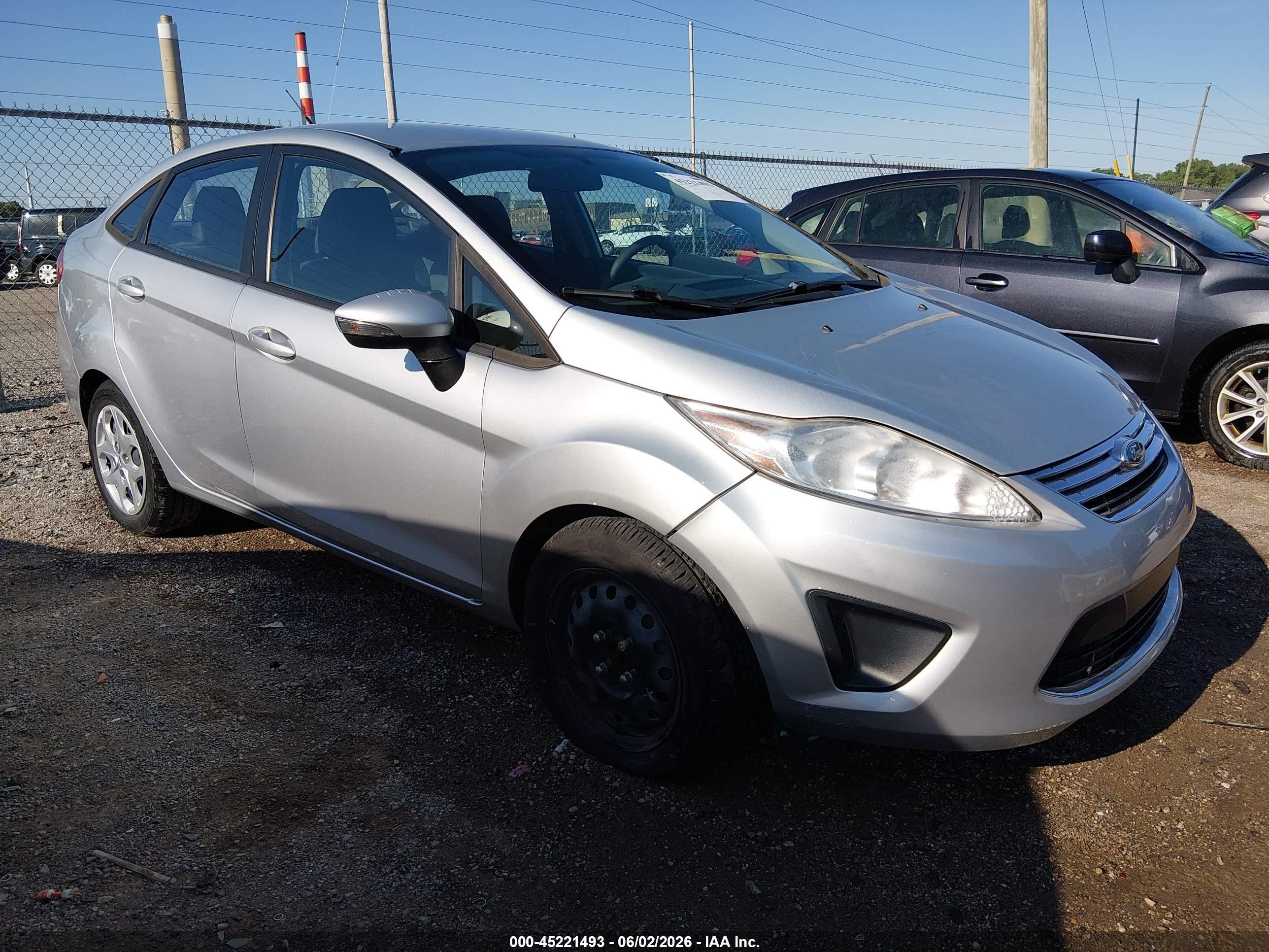 2013 Ford Fiesta Se Silver vin: 3FADP4BJ2DM204138