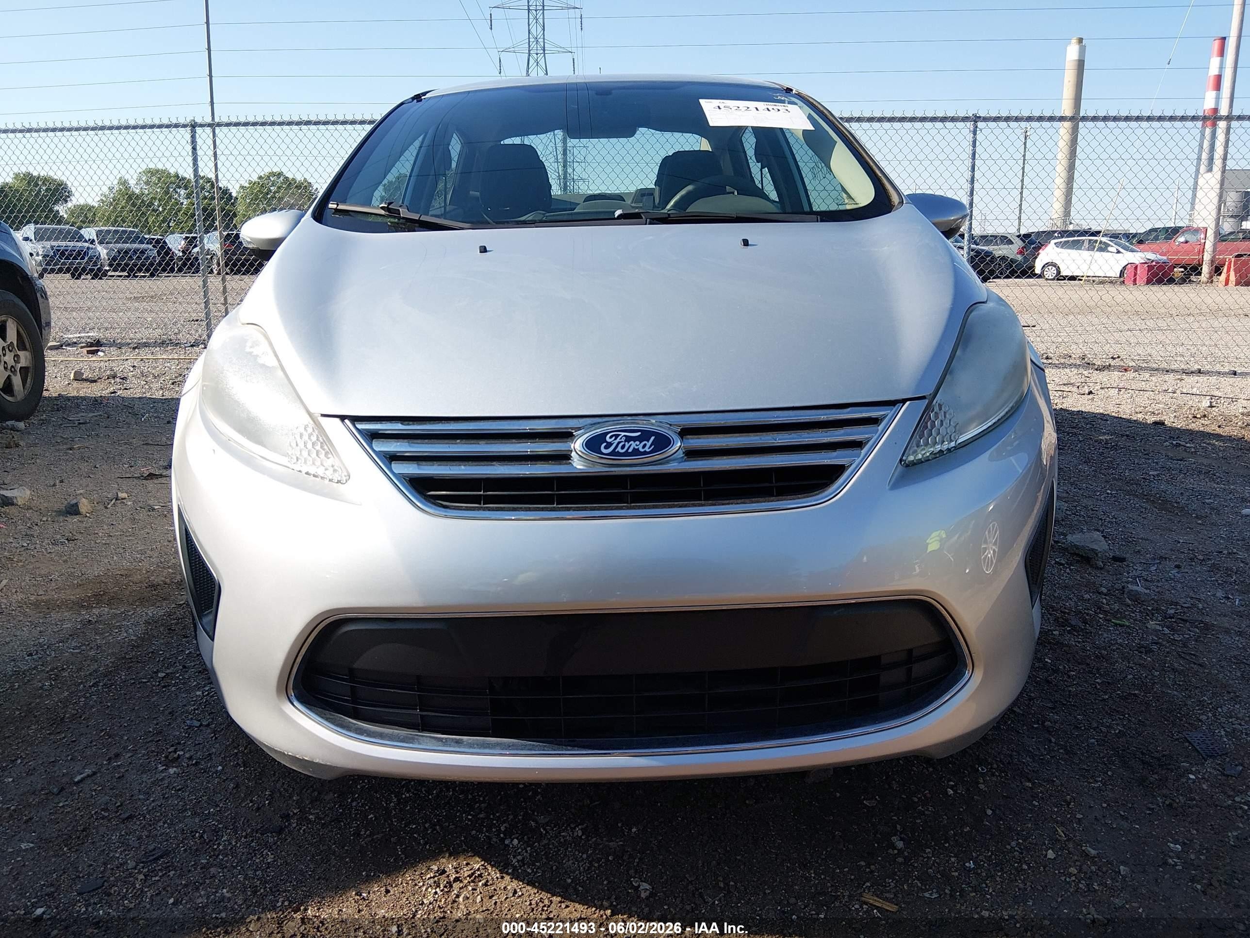 2013 Ford Fiesta Se Silver vin: 3FADP4BJ2DM204138
