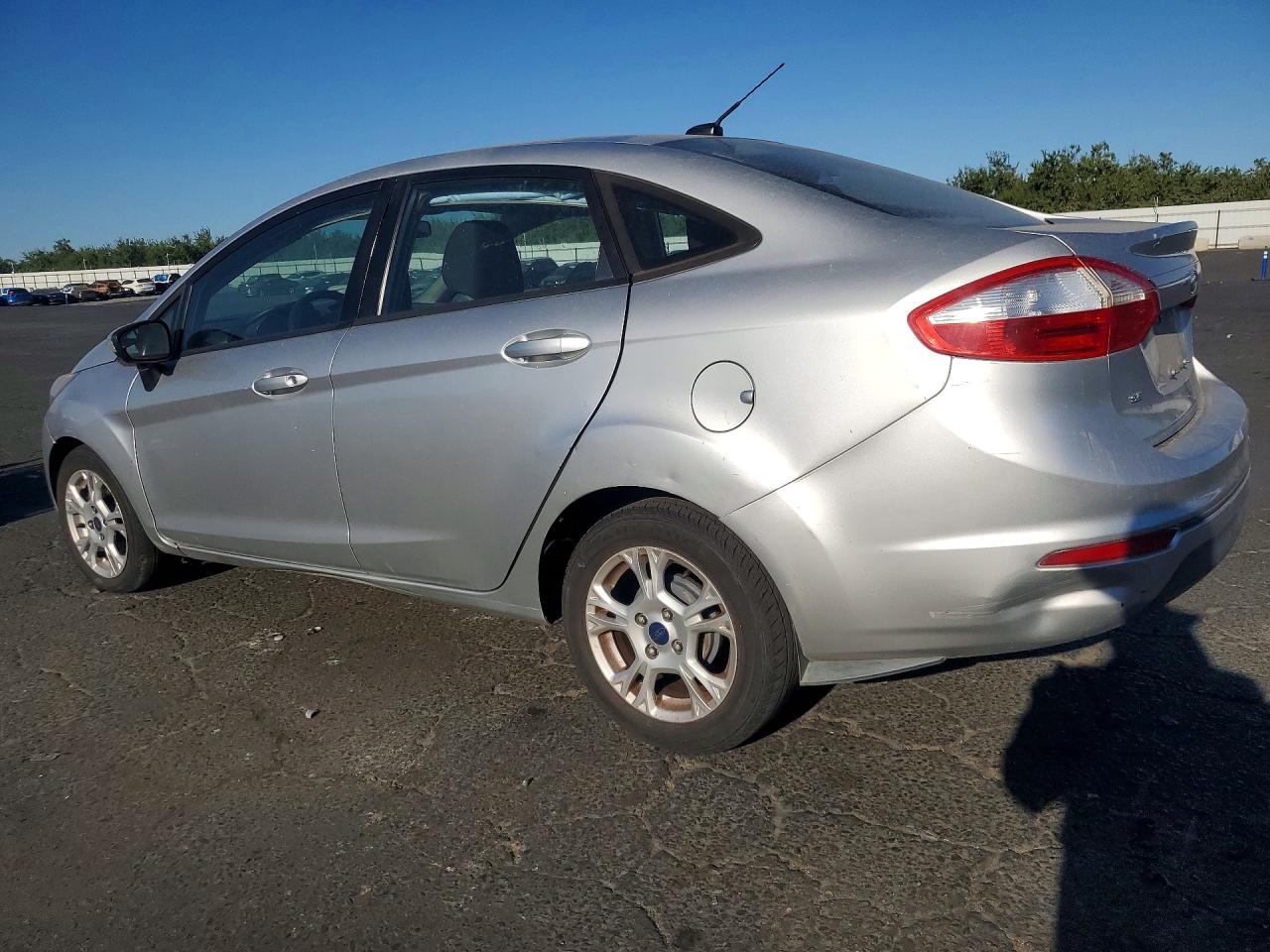 2014 Ford Fiesta Silver vin: 3FADP4BJ2EM102386