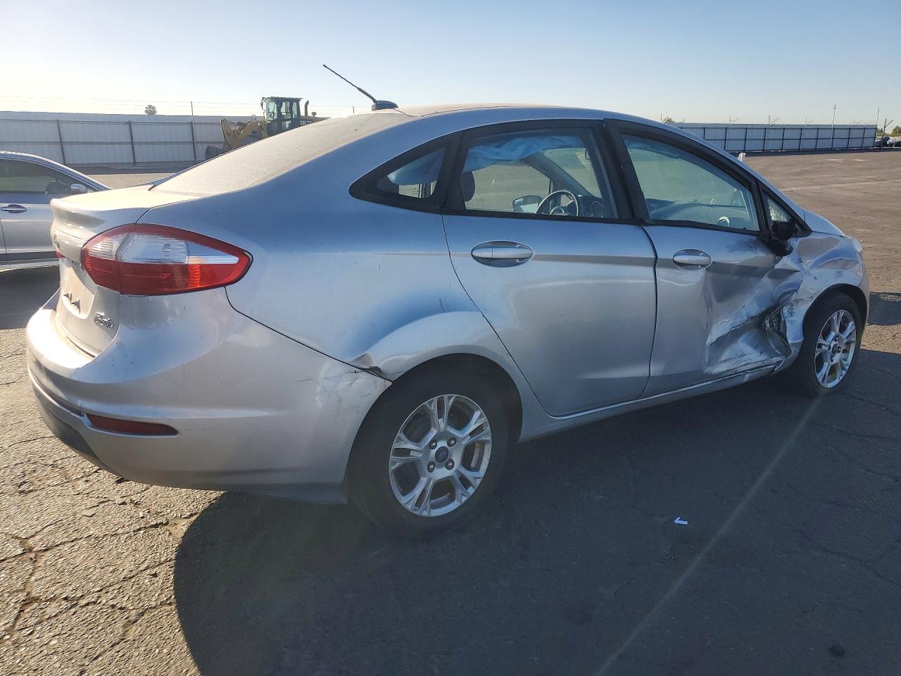 2014 Ford Fiesta Silver vin: 3FADP4BJ2EM102386