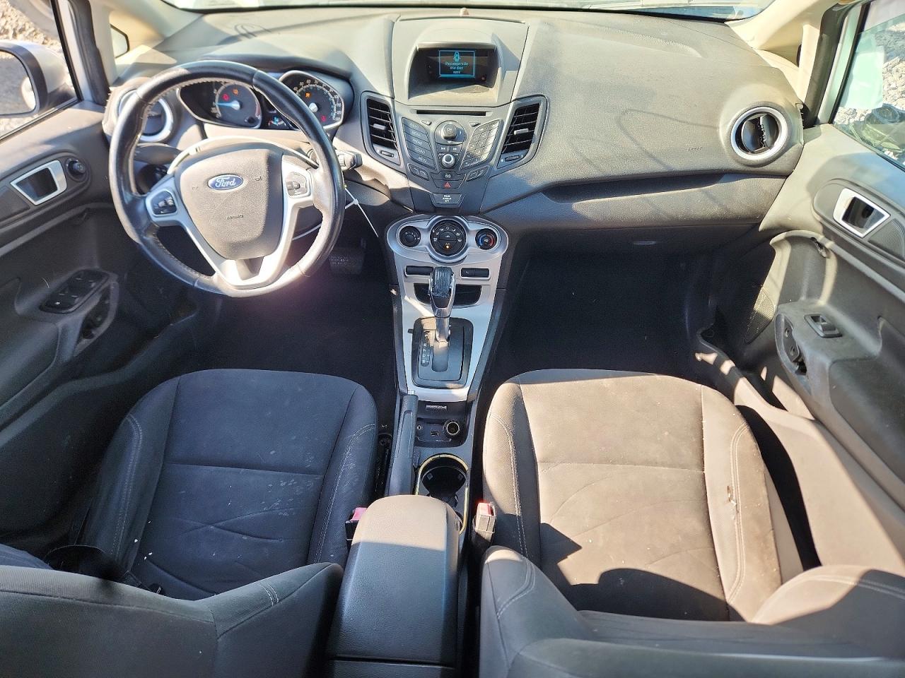 2014 Ford Fiesta Silver vin: 3FADP4BJ2EM102386