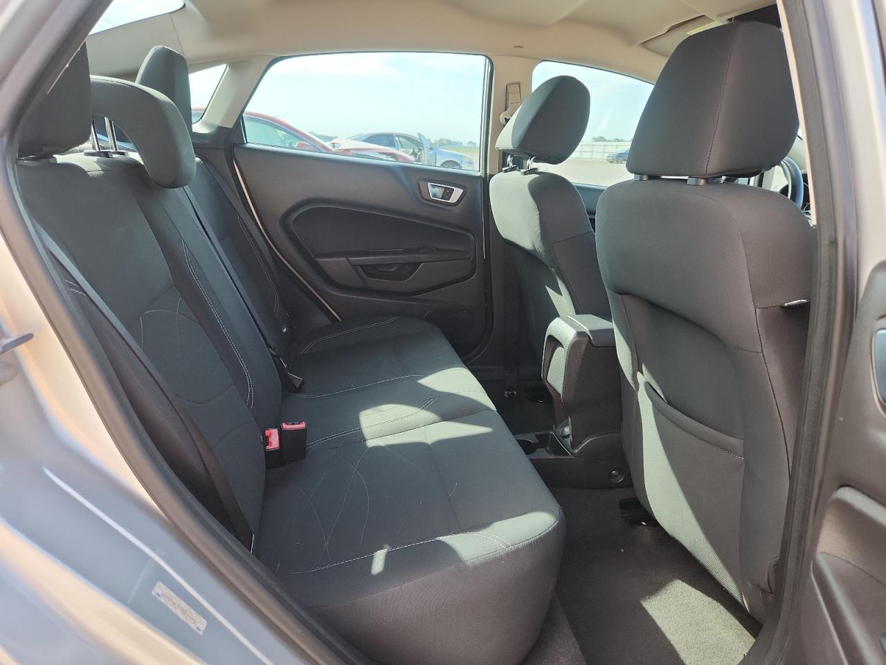 2014 Ford Fiesta Se Silver vin: 3FADP4BJ2EM114151