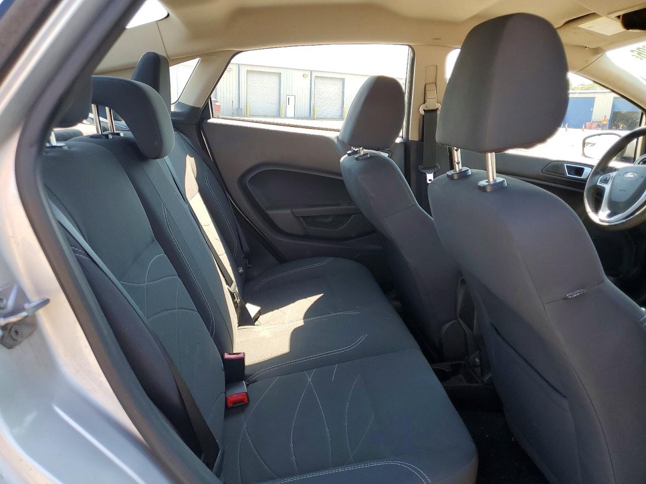 2014 Ford Fiesta Se Silver vin: 3FADP4BJ2EM199511