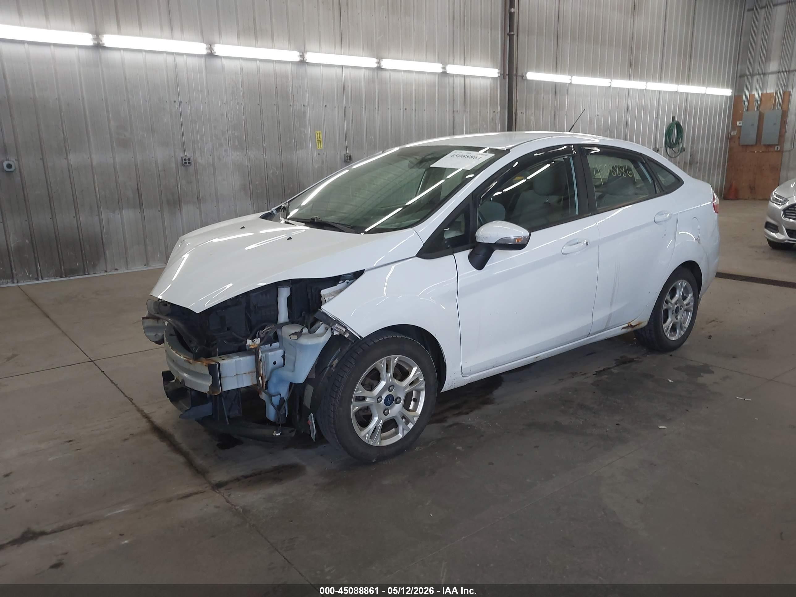 2015 Ford Fiesta Se Белый vin: 3FADP4BJ2FM130142