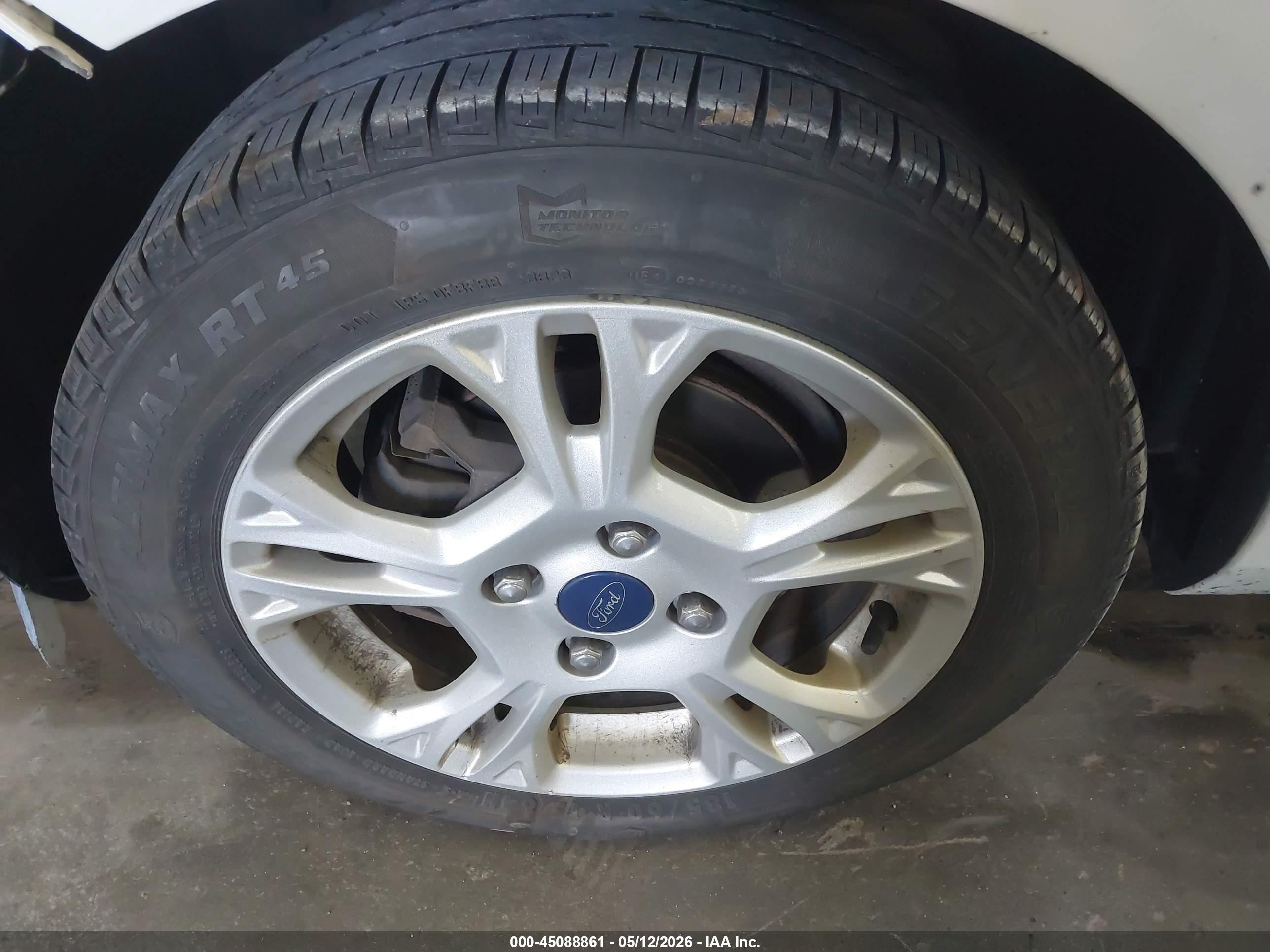 2015 Ford Fiesta Se Белый vin: 3FADP4BJ2FM130142