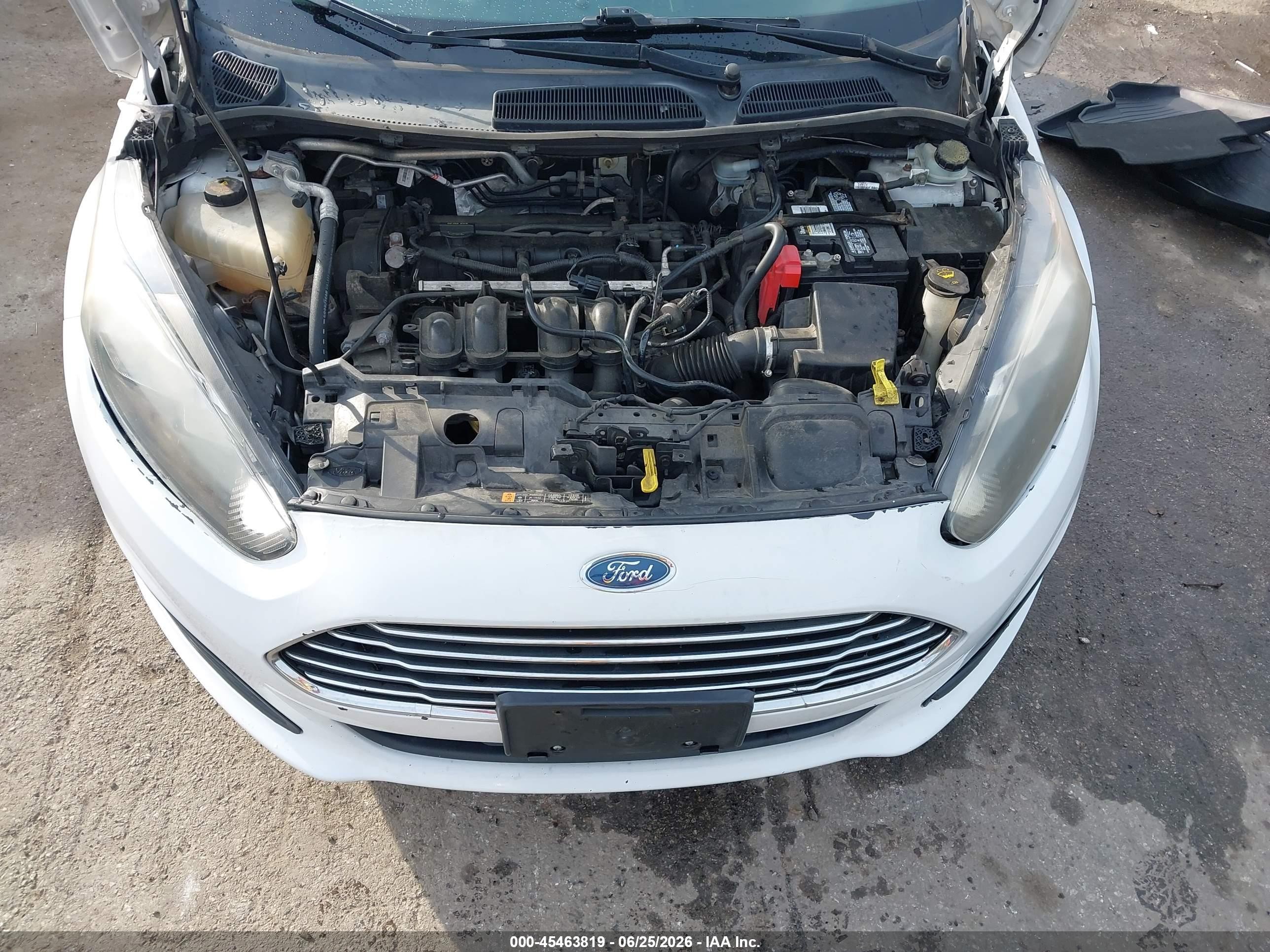 2015 Ford Fiesta Se White vin: 3FADP4BJ2FM132781