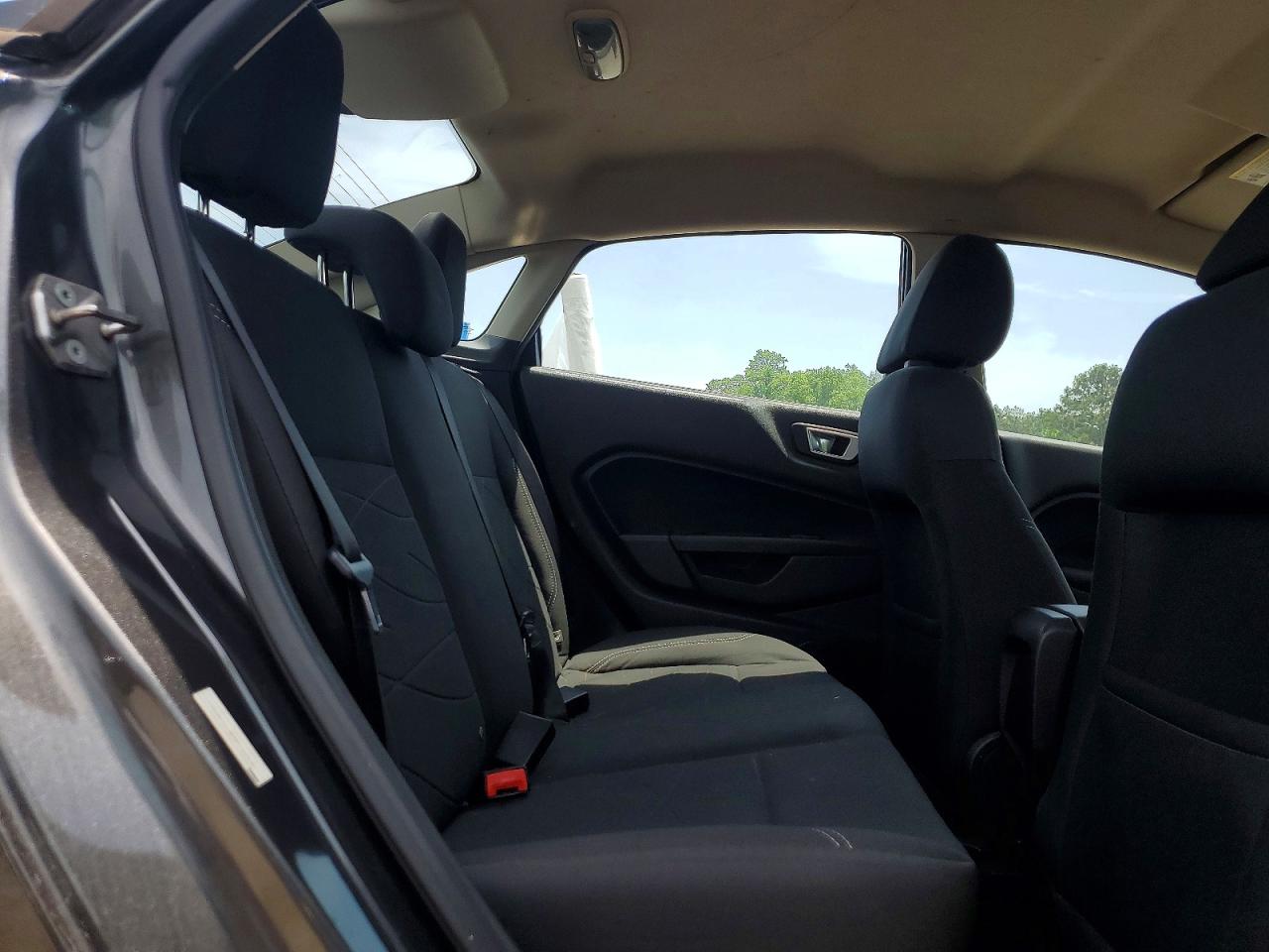 2015 Ford Fiesta Se Charcoal vin: 3FADP4BJ2FM181530