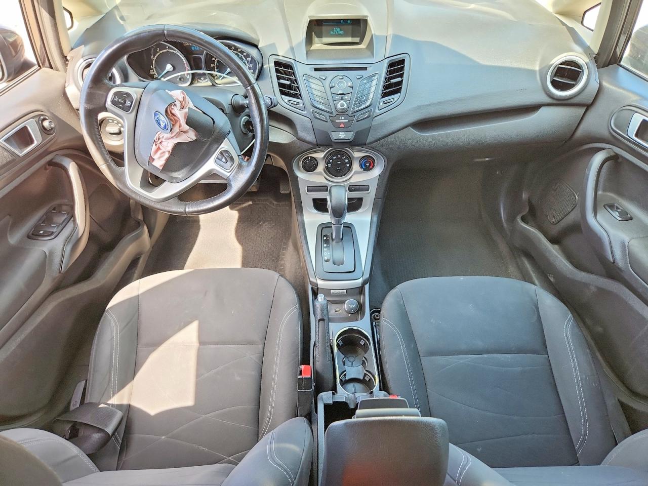 2015 Ford Fiesta Se Black vin: 3FADP4BJ2FM199171