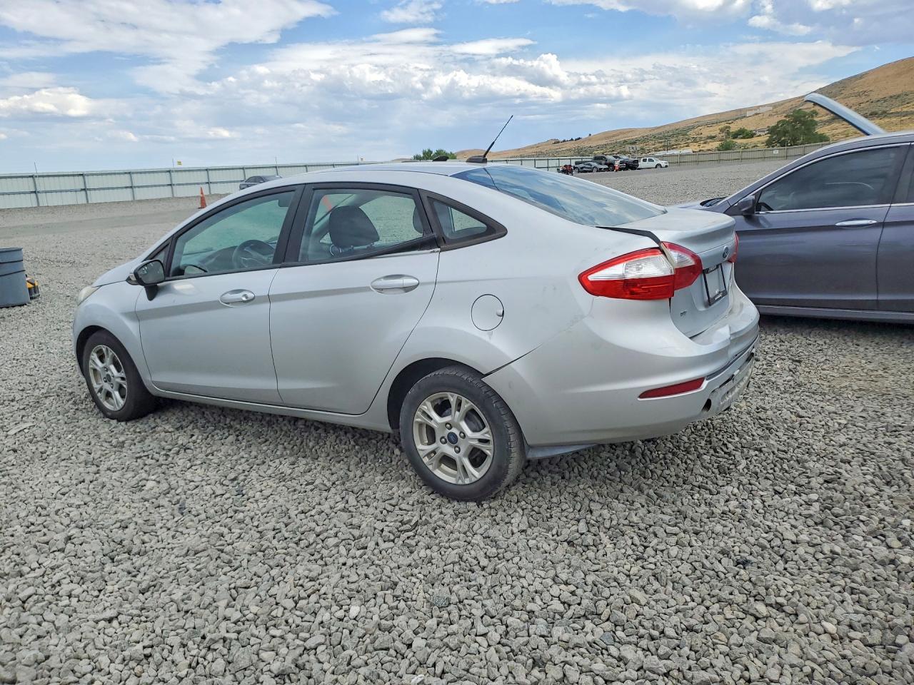 2015 Ford Fiesta Se Silver vin: 3FADP4BJ2FM200285