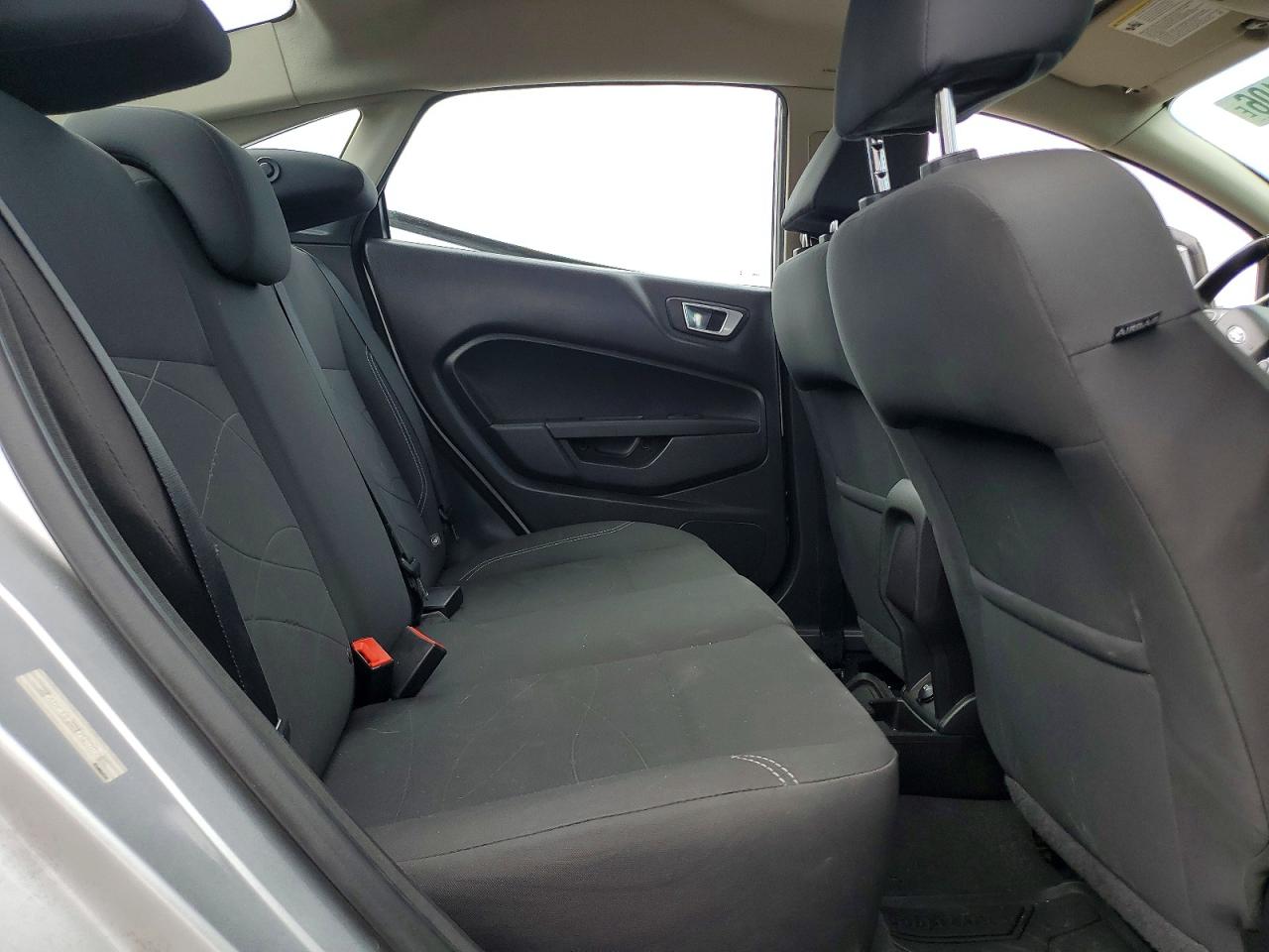 2015 Ford Fiesta Se Silver vin: 3FADP4BJ2FM200285