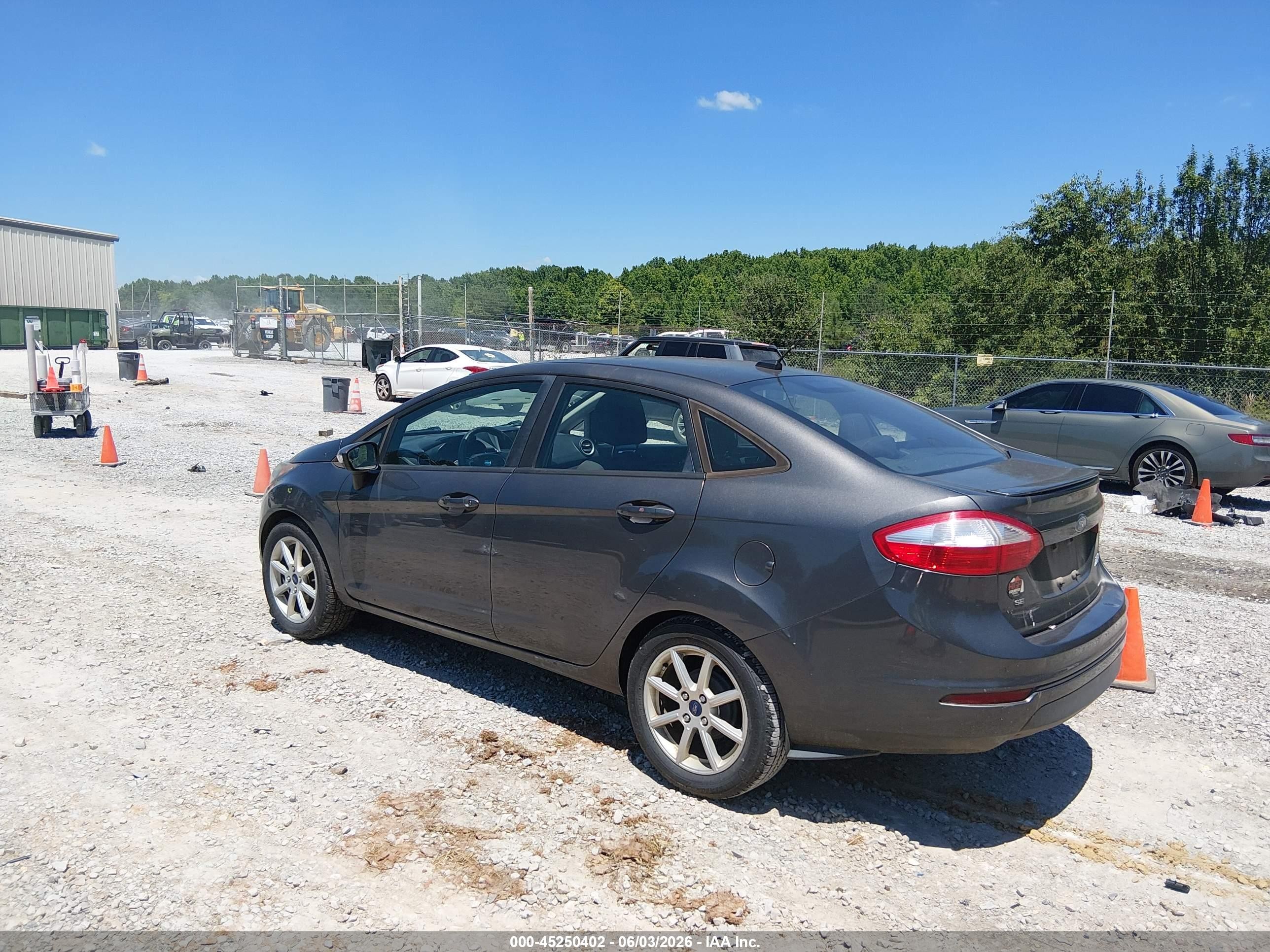 2015 Ford Fiesta Se Gray vin: 3FADP4BJ2FM216020