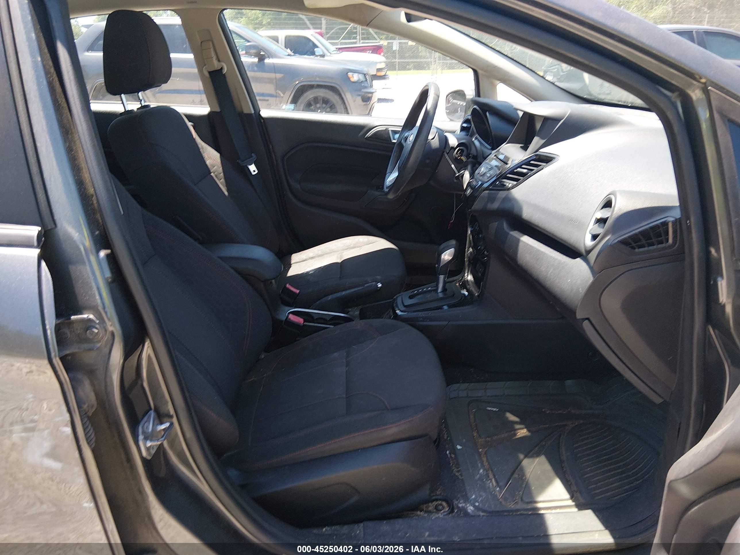 2015 Ford Fiesta Se Gray vin: 3FADP4BJ2FM216020