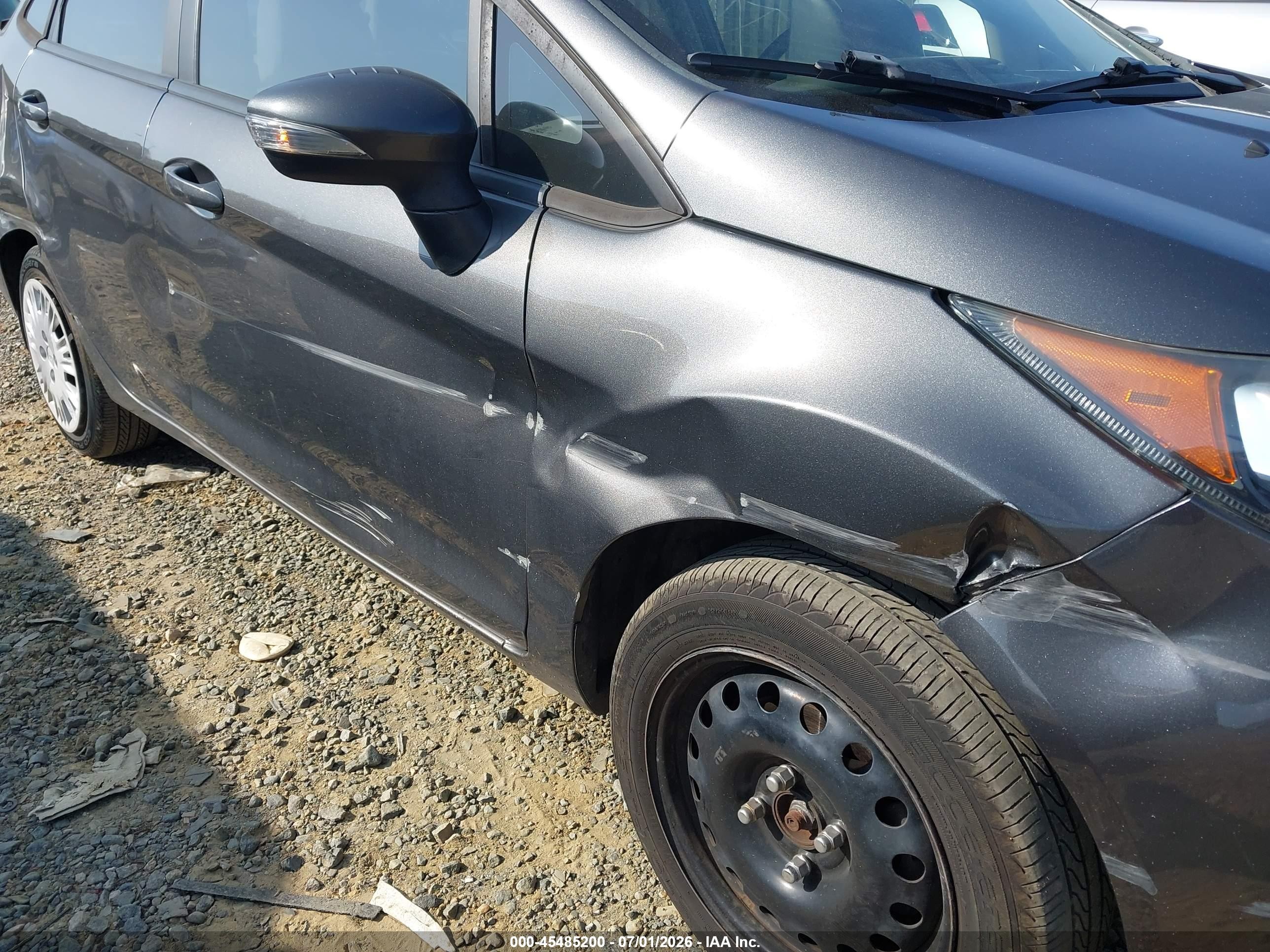 2015 Ford Fiesta Se Gray vin: 3FADP4BJ2FM219015