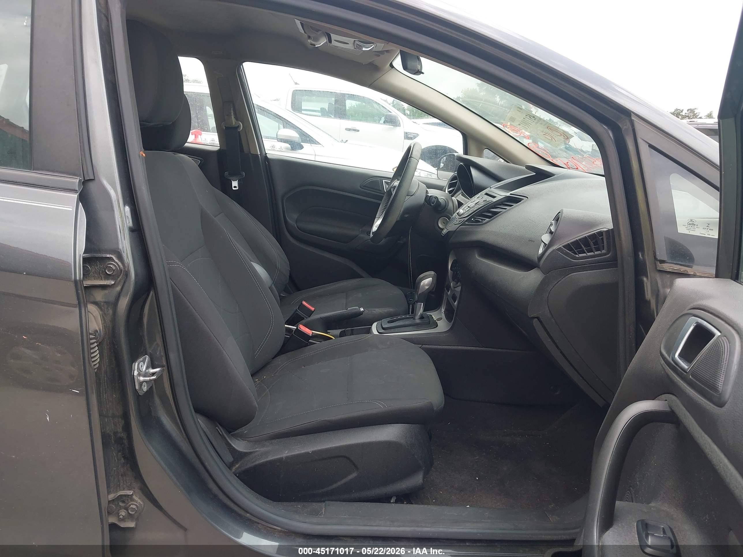 2015 Ford Fiesta Se Gray vin: 3FADP4BJ2FM221105