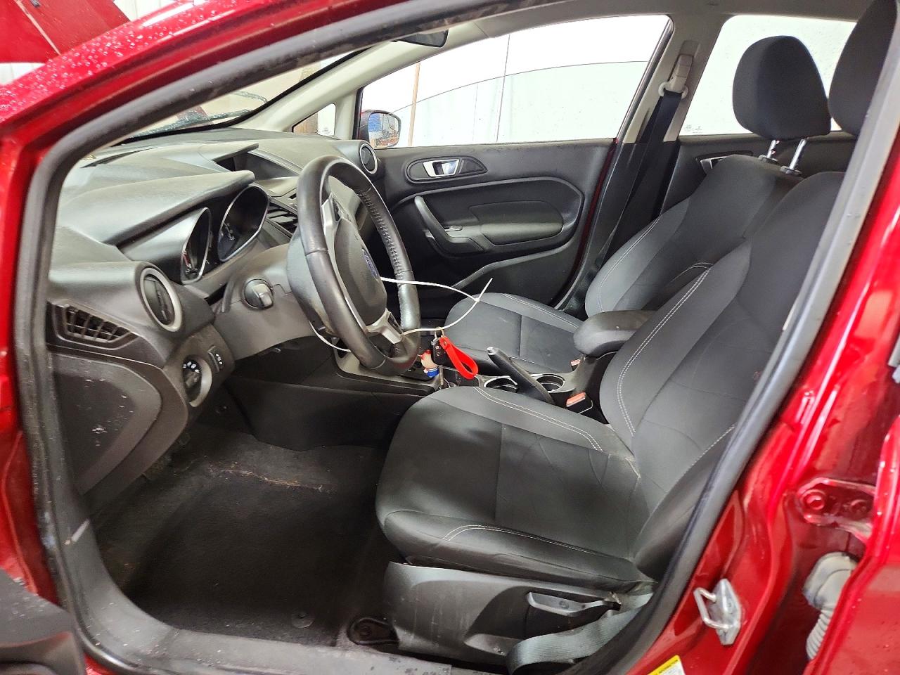 2015 Ford Fiesta Se Red vin: 3FADP4BJ2FM224151