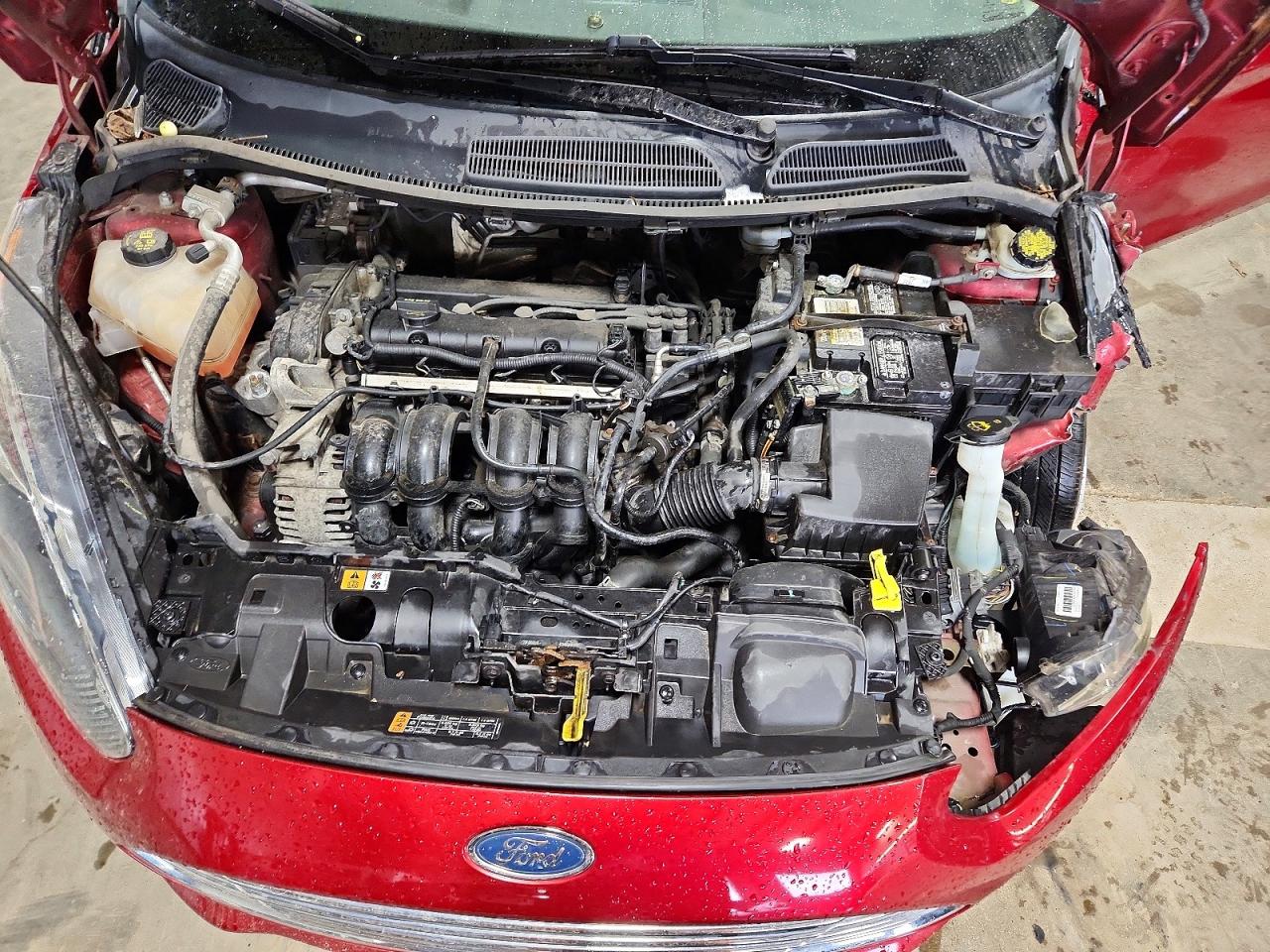 2015 Ford Fiesta Se Red vin: 3FADP4BJ2FM224151