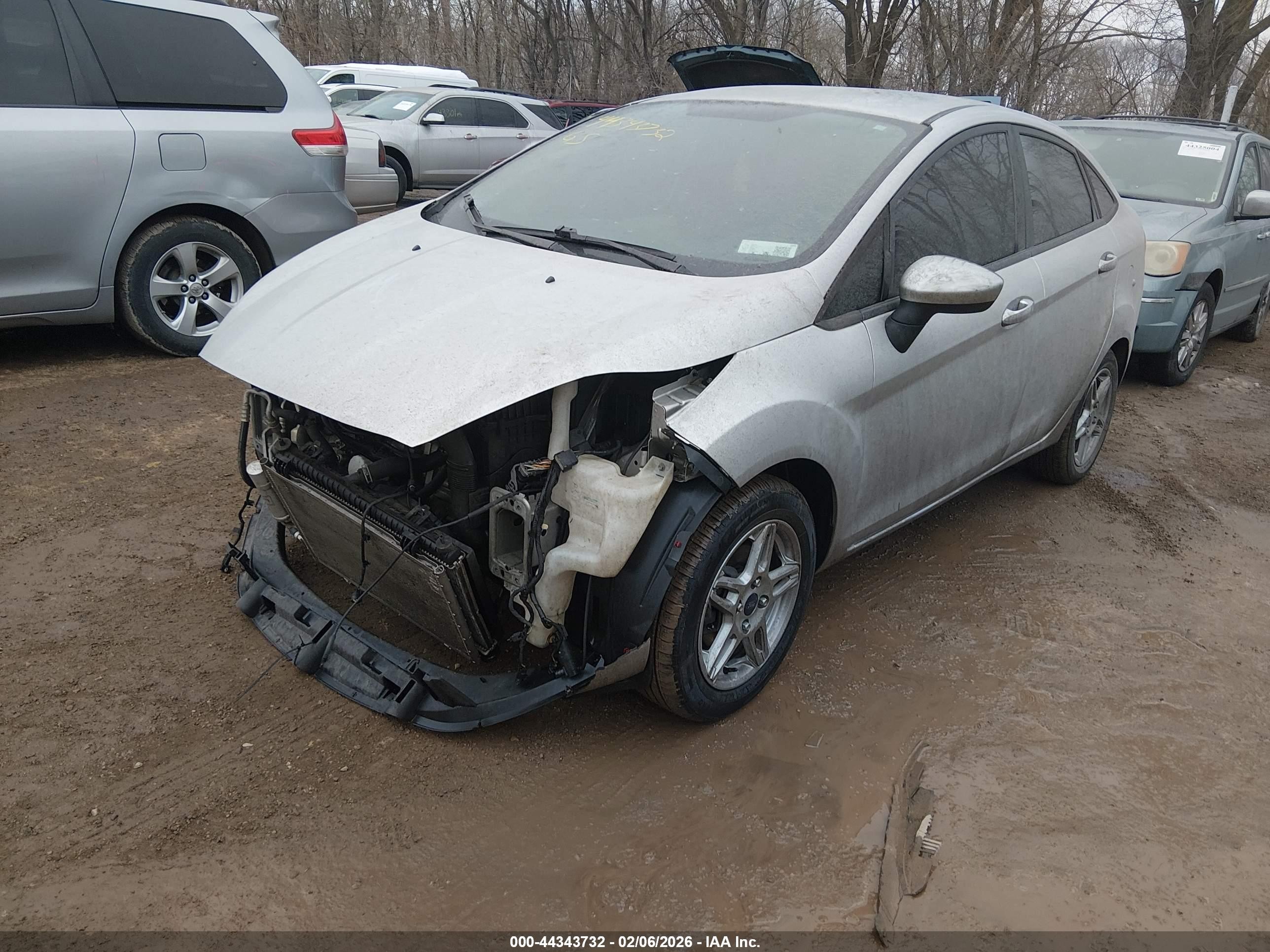 2018 Ford Fiesta Se Silver vin: 3FADP4BJ2JM111311
